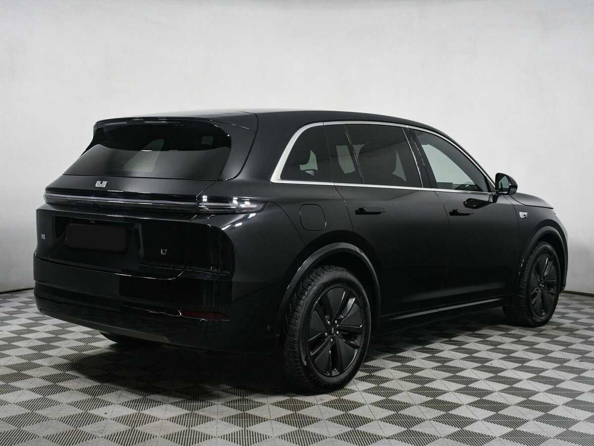 LiXiang L7 2024 года с пробегом. Фото: #3