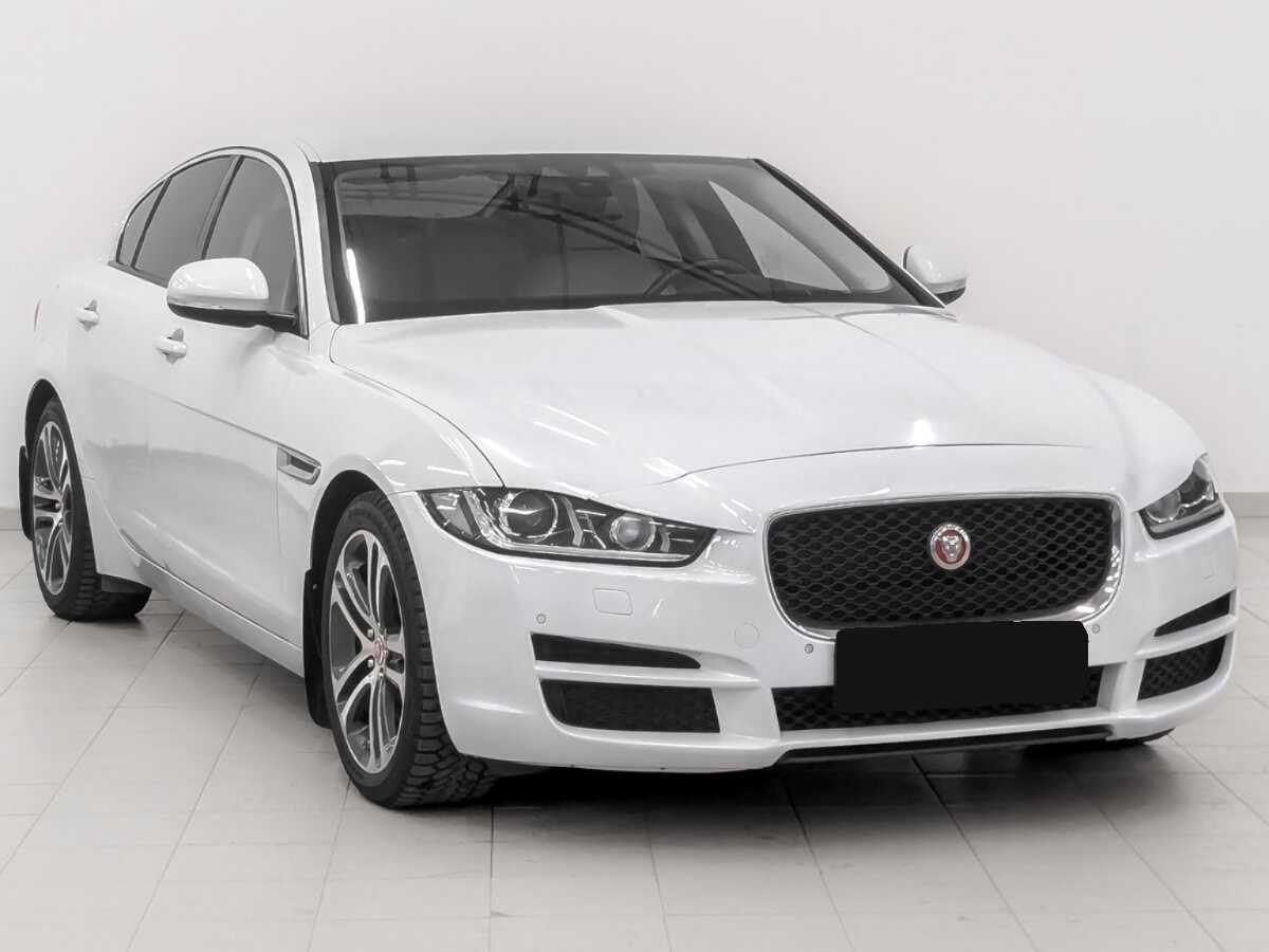 Jaguar XE 2017 года с пробегом. Фото: #2