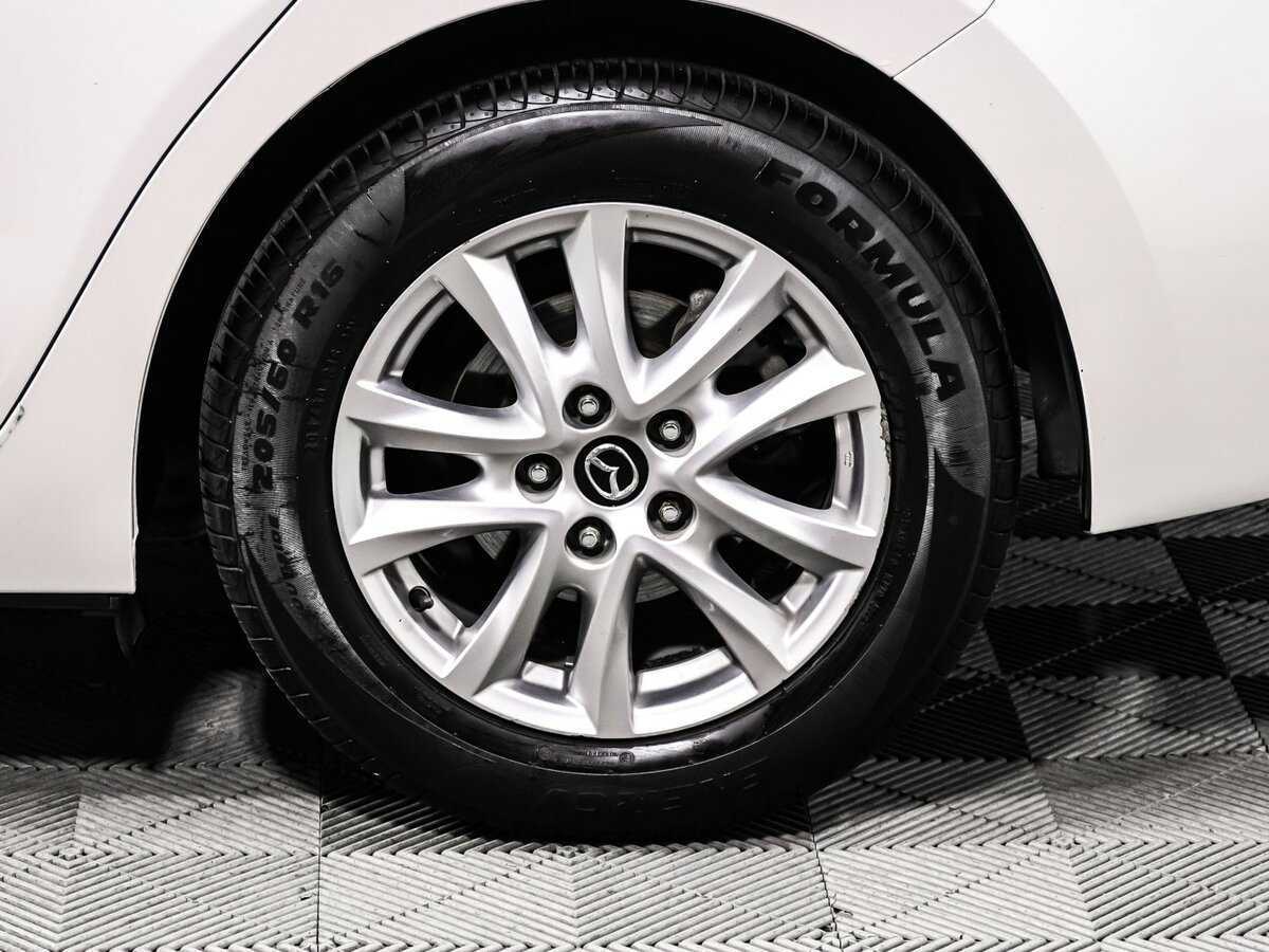 Mazda 3 2018 года с пробегом. Фото: #13