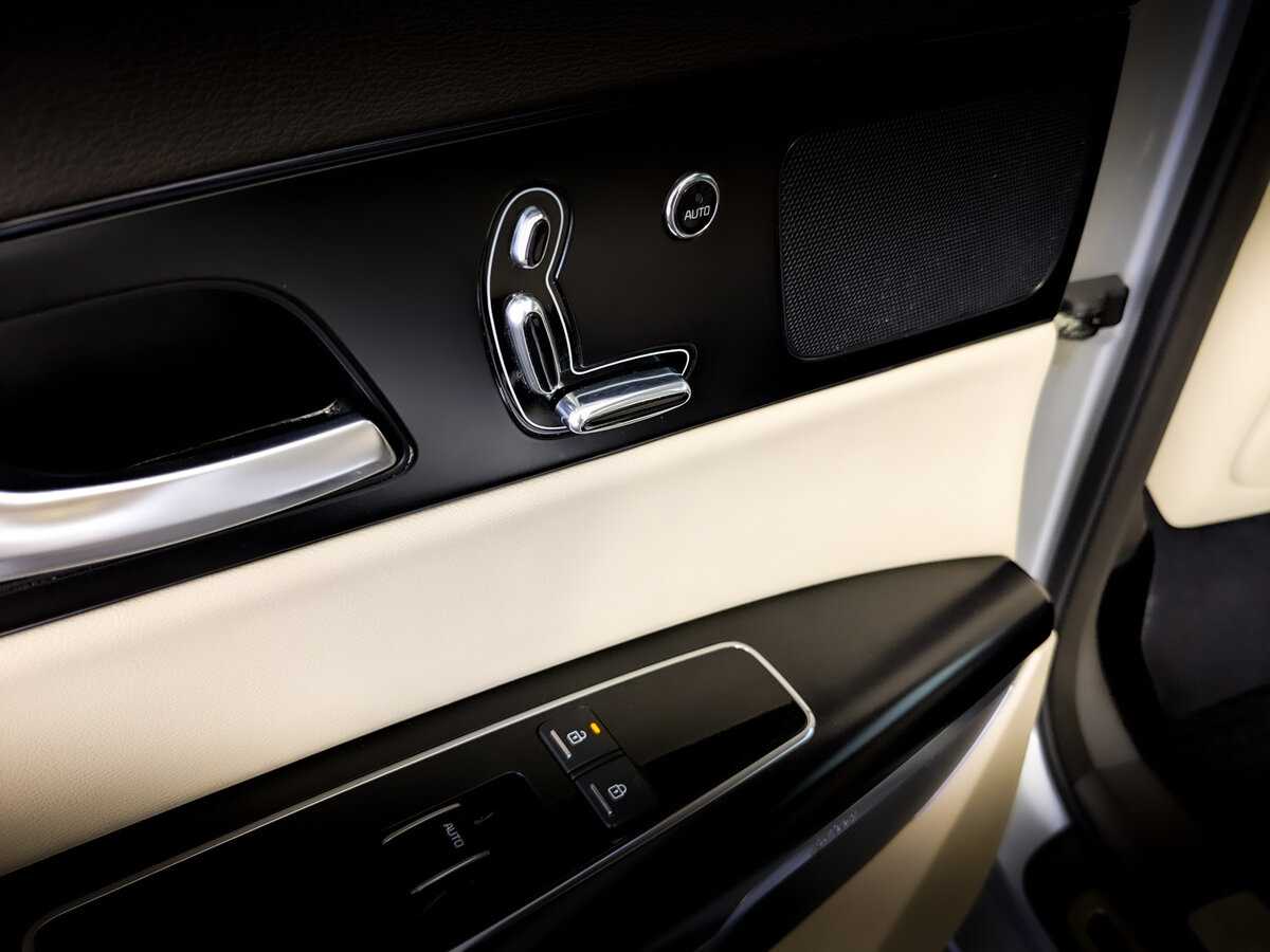 Kia Quoris 2013 года с пробегом. Фото: #27