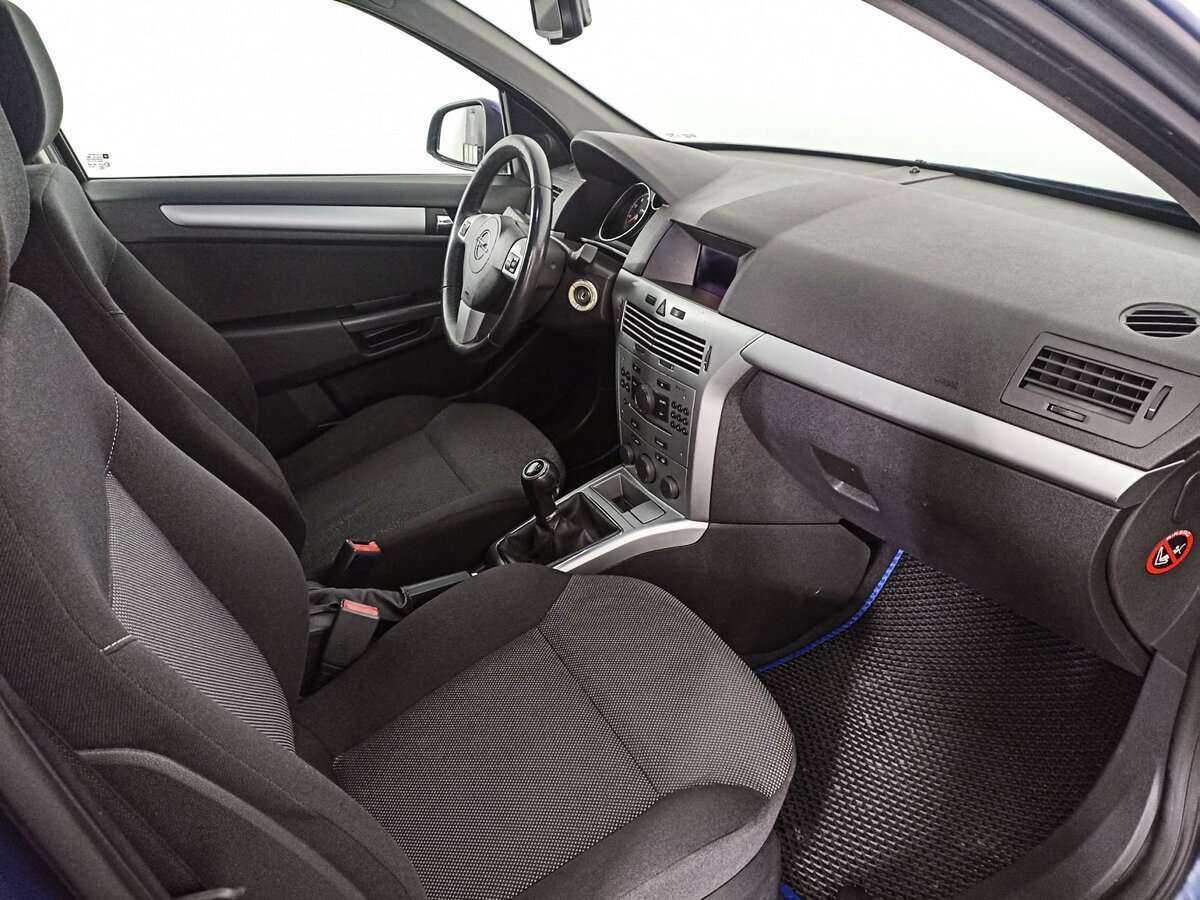 Opel Astra 2011 года с пробегом. Фото: #8