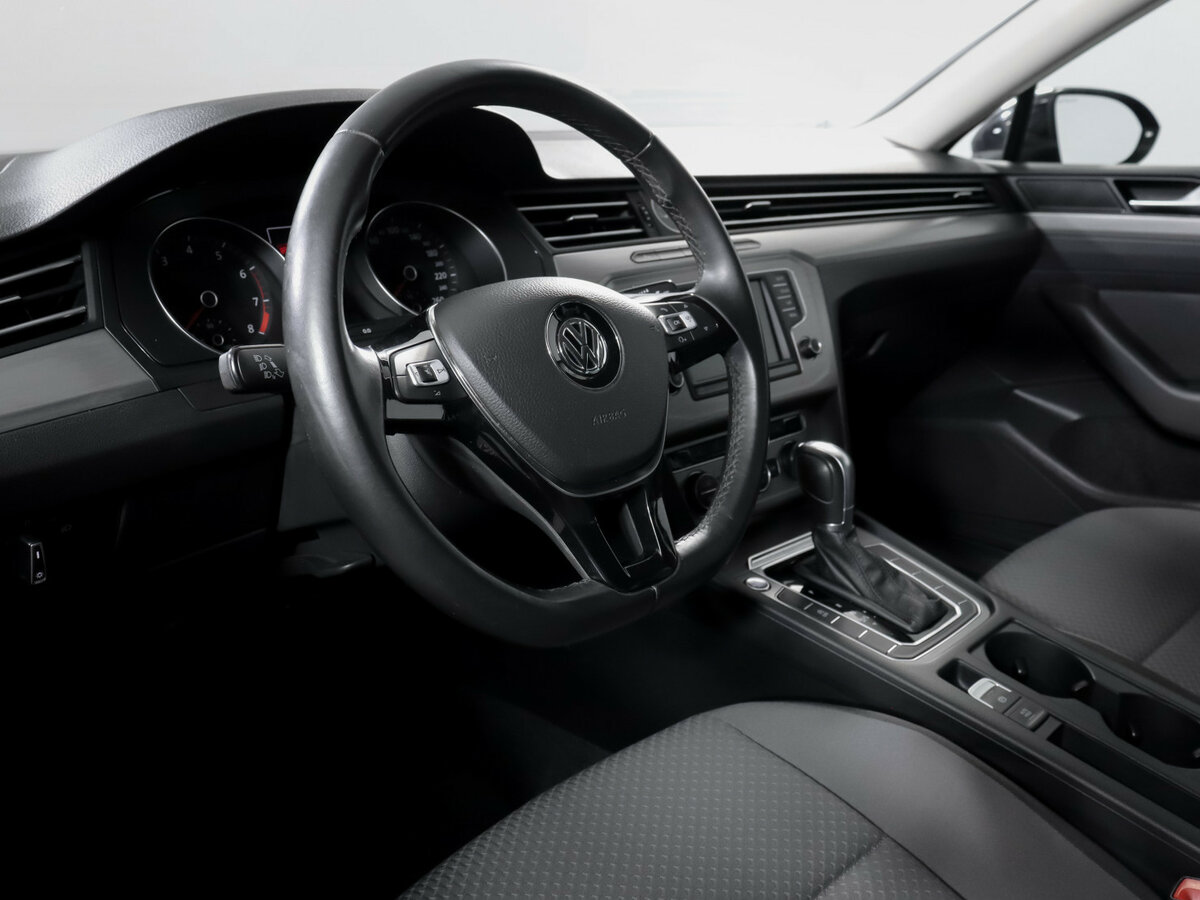 Volkswagen Passat 2016 года с пробегом. Фото: #11