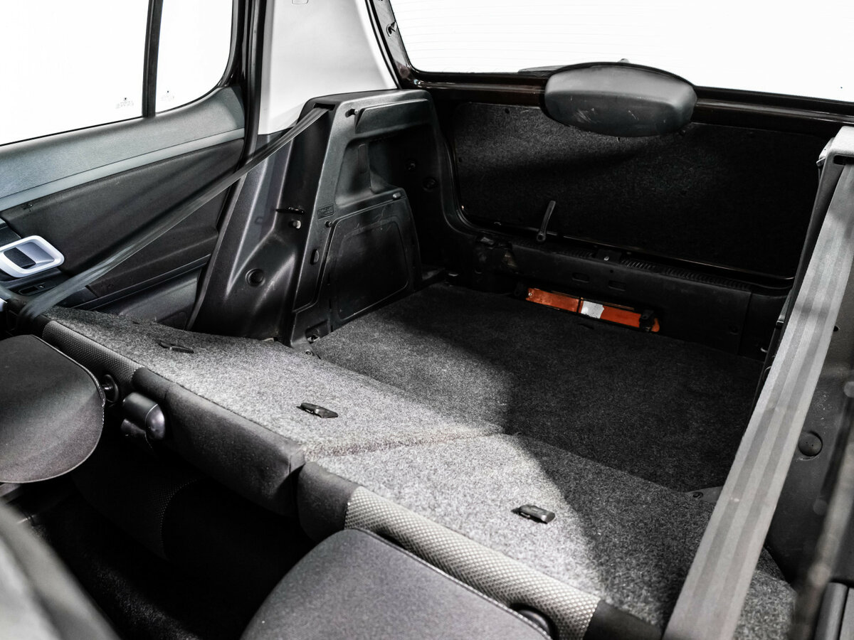 Skoda Fabia 2010 года с пробегом. Фото: #16