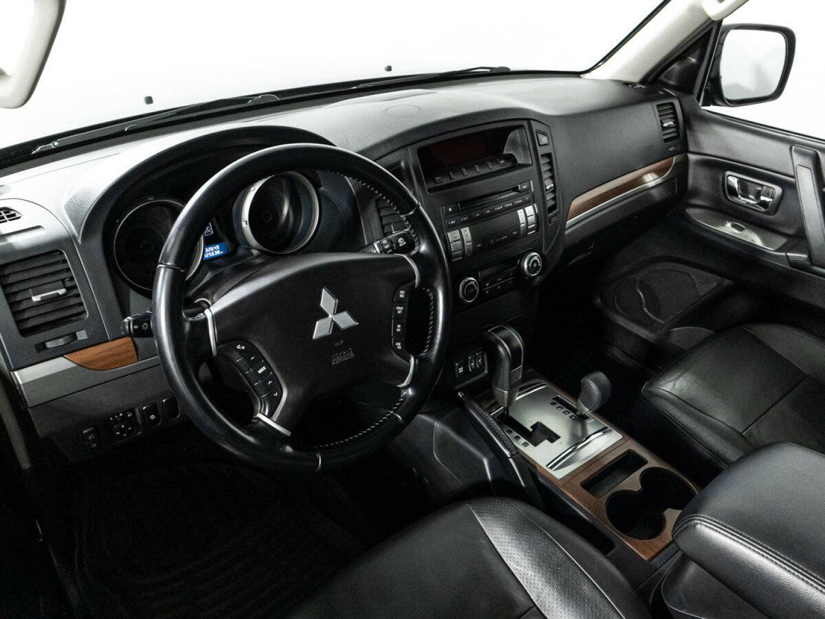 Mitsubishi Pajero 2007 года с пробегом. Фото: #10