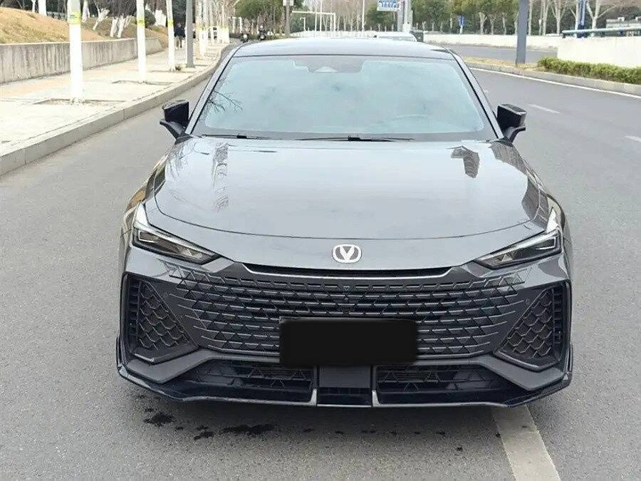 Changan UNI-V 2022 года с пробегом. Фото: #0