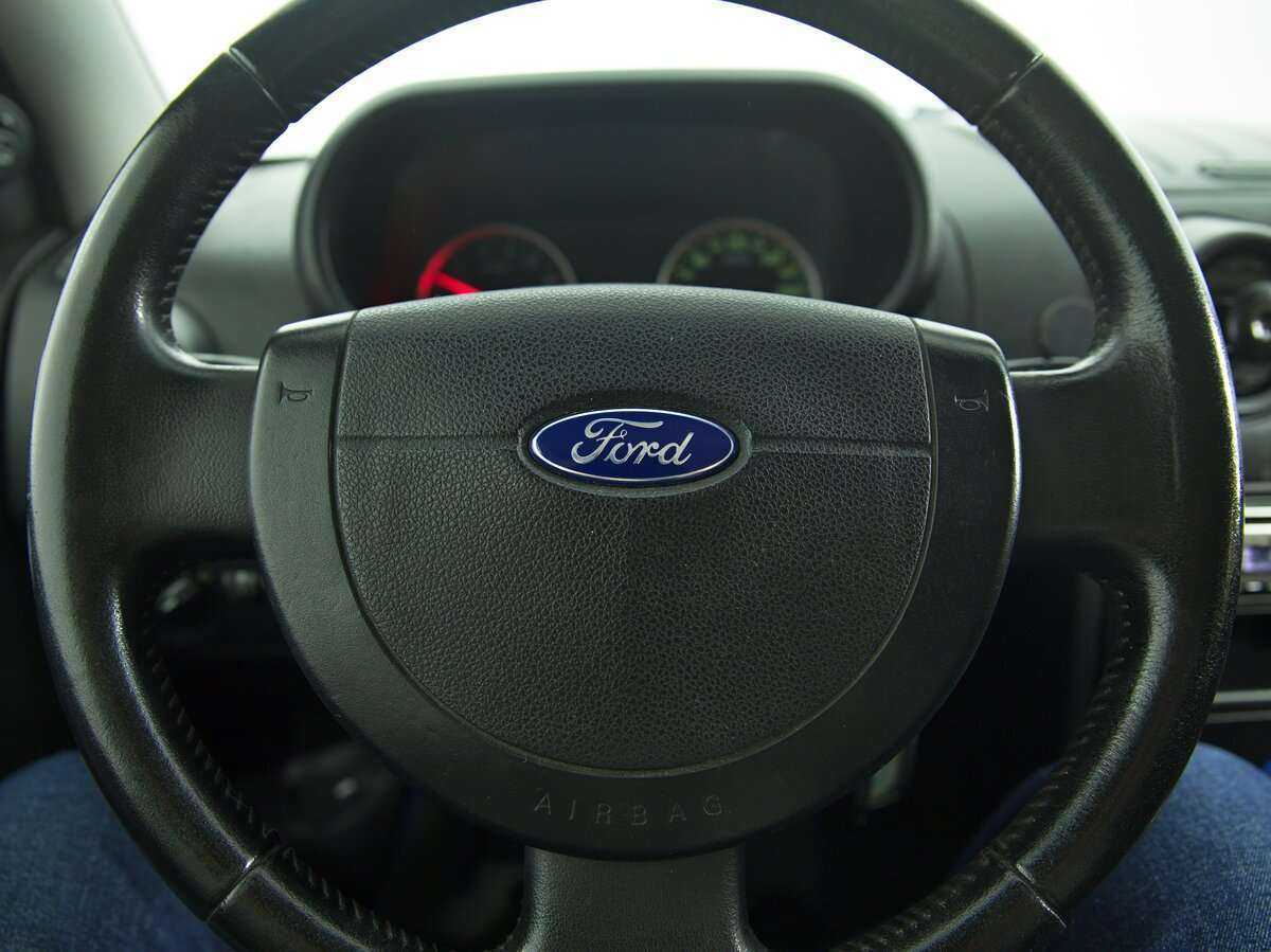 Ford Fusion 2005 года с пробегом. Фото: #13