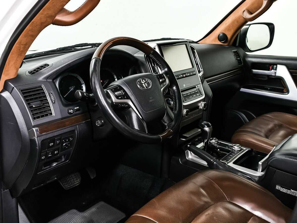 Toyota Land Cruiser 2016 года с пробегом. Фото: #11