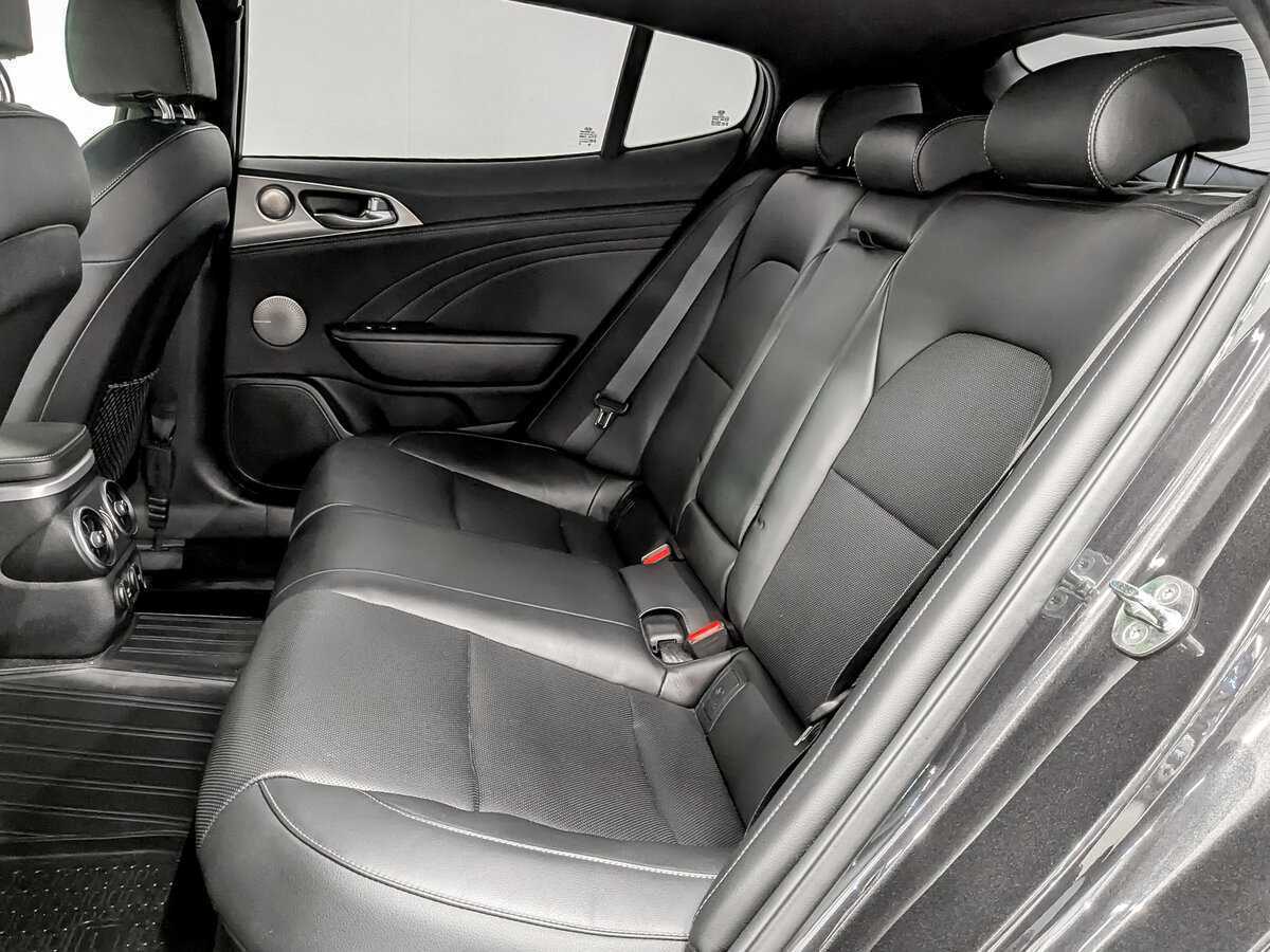 Kia Stinger 2021 года с пробегом. Фото: #11