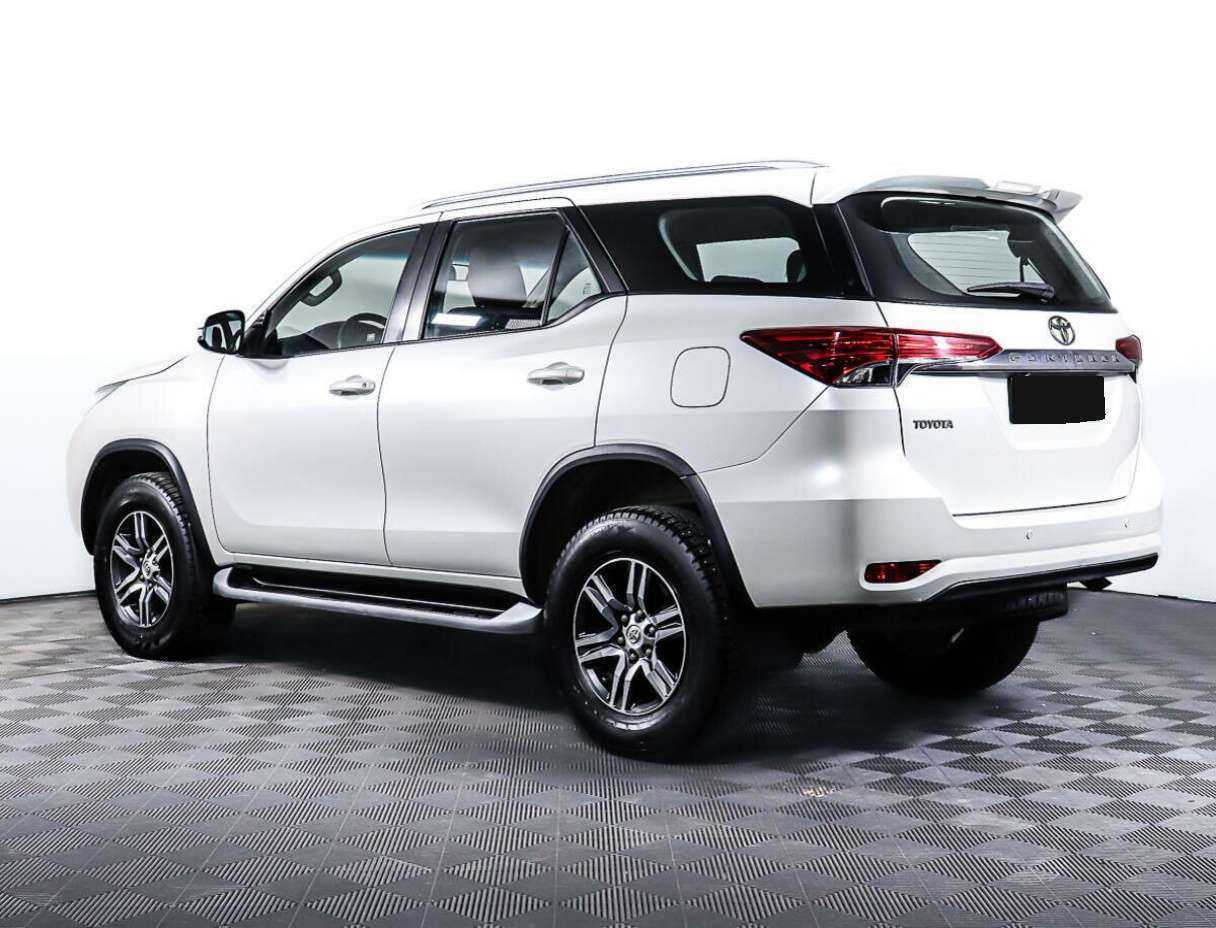 Toyota Fortuner 2019 года с пробегом. Фото: #6