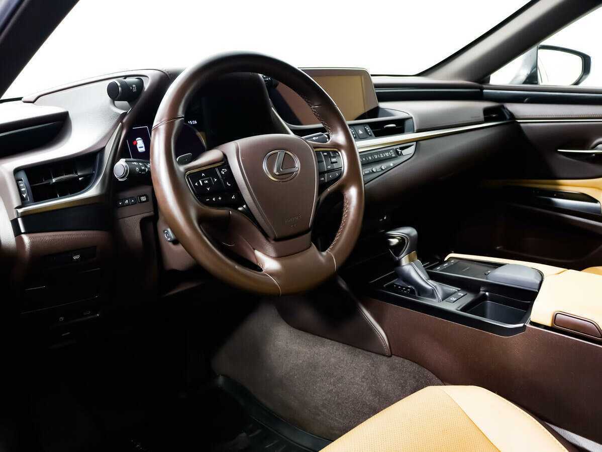 Lexus ES 2021 года с пробегом. Фото: #12