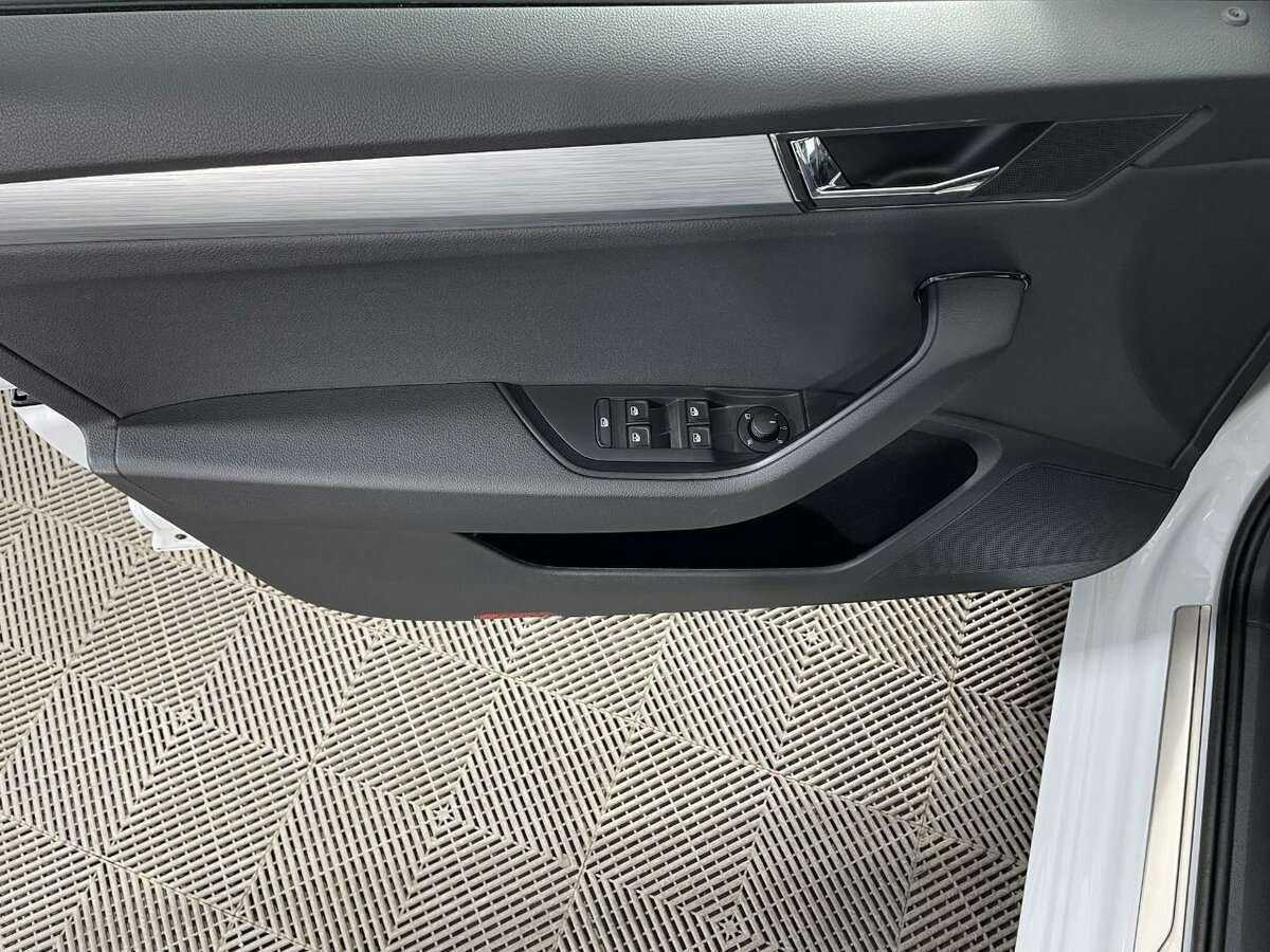 Skoda Superb 2021 года с пробегом. Фото: #6