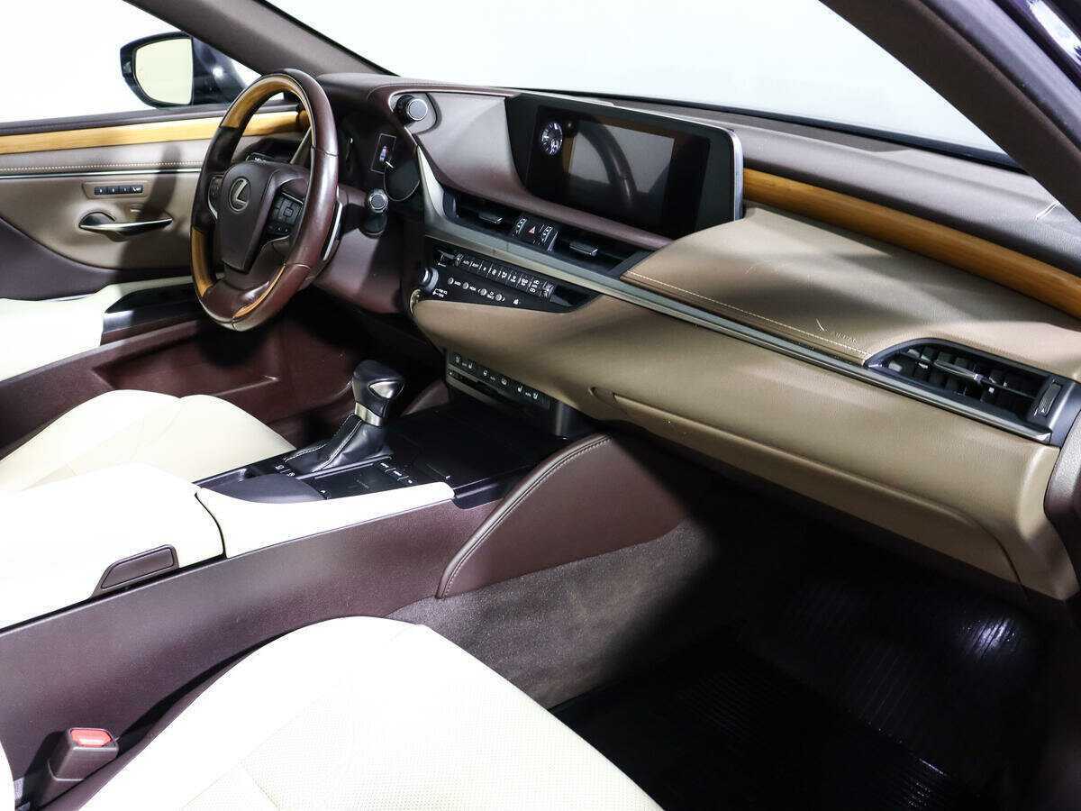 Lexus ES 2018 года с пробегом. Фото: #8