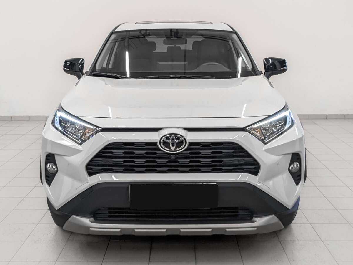 Toyota RAV4 2022 года с пробегом. Фото: #1