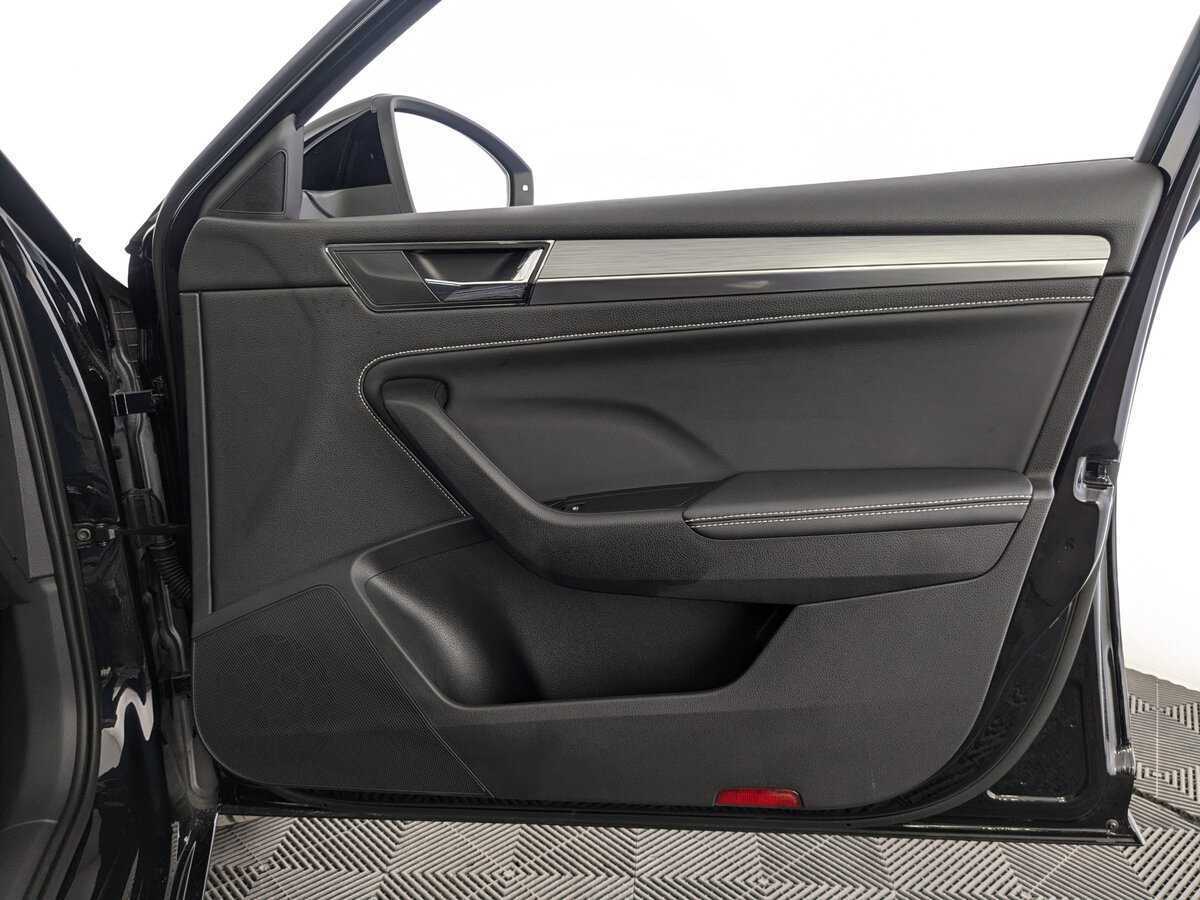 Skoda Superb 2024 года с пробегом. Фото: #23