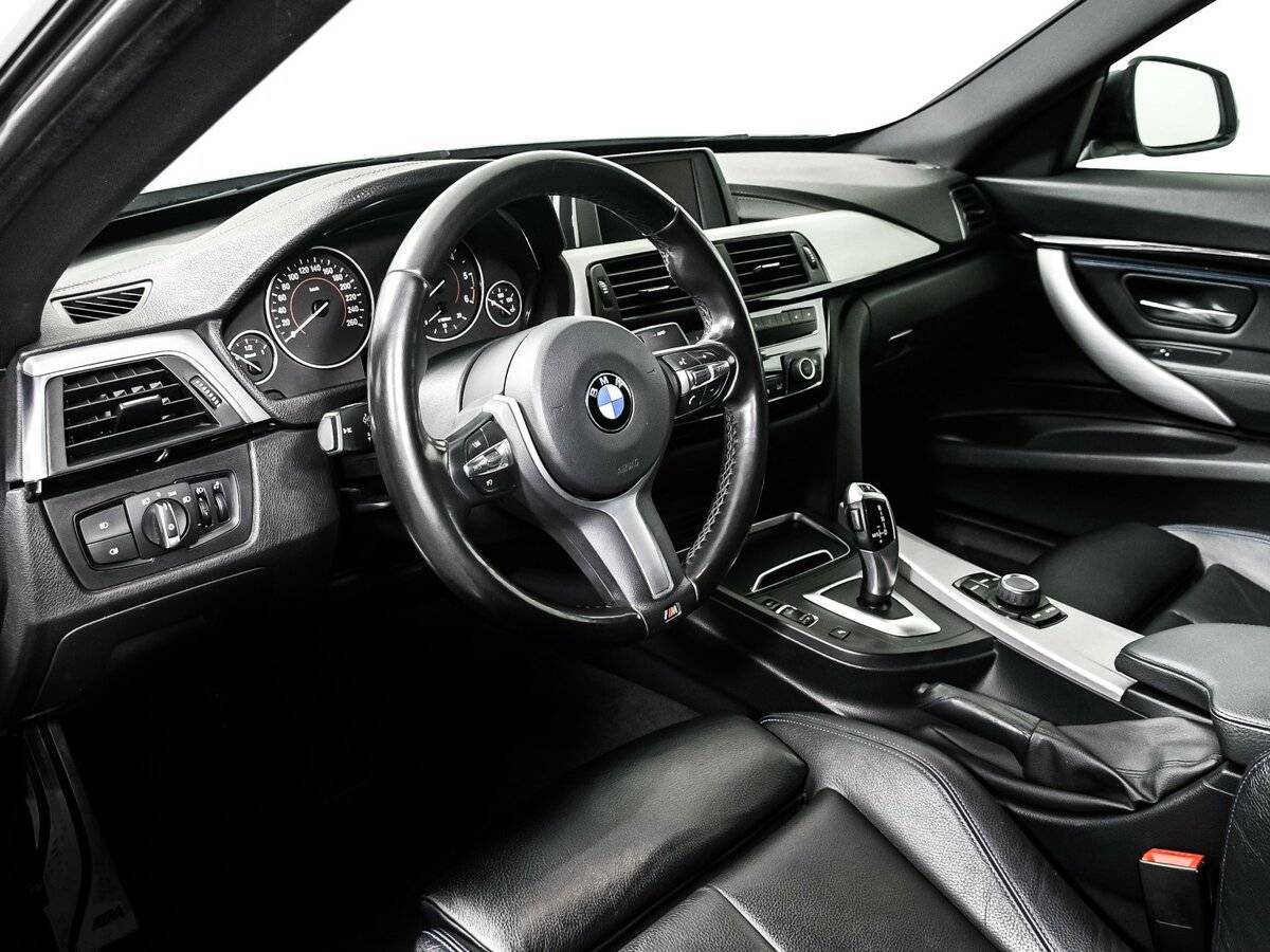 BMW 3 серии 2018 года с пробегом. Фото: #11