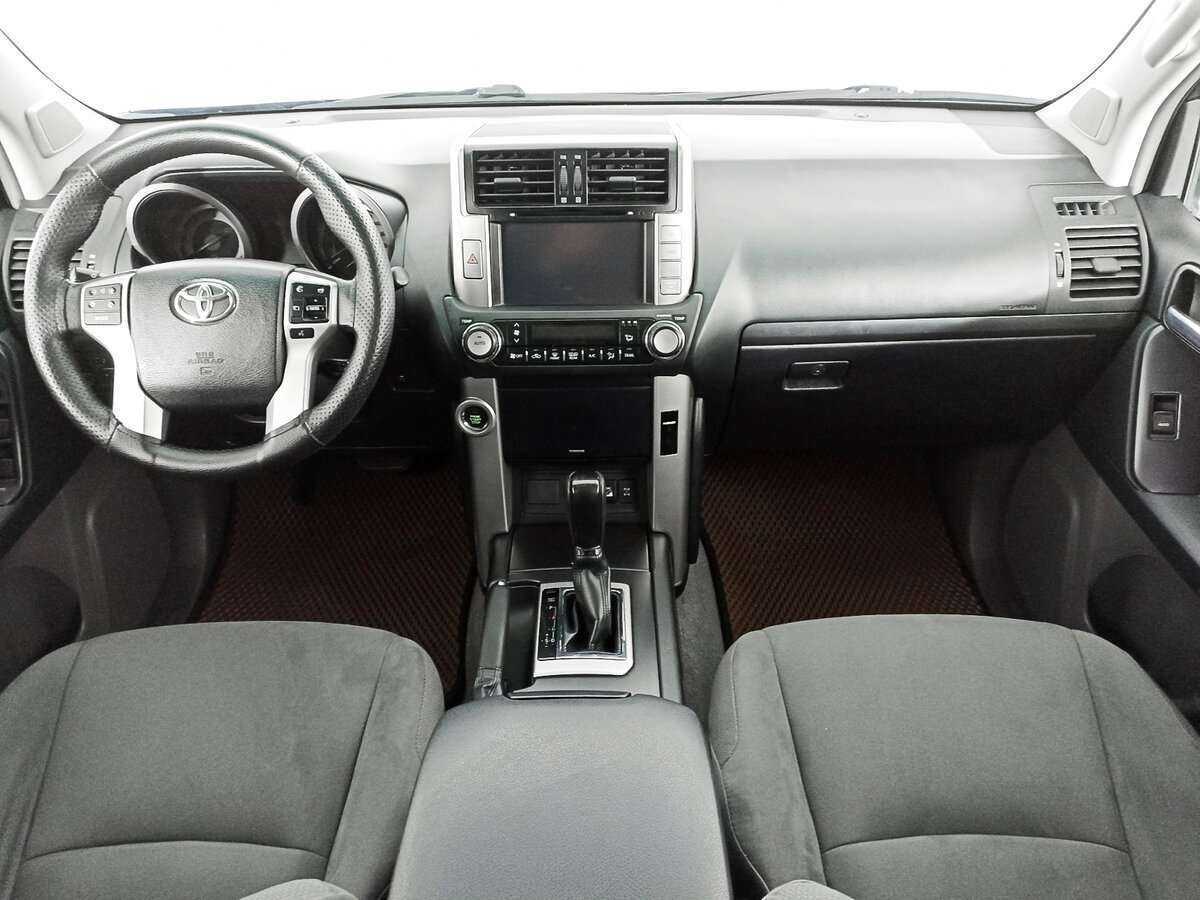 Toyota Land Cruiser Prado 2012 года с пробегом. Фото: #9