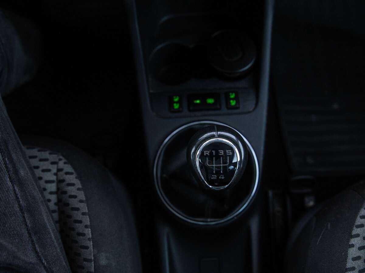 Skoda Roomster 2011 года с пробегом. Фото: #18