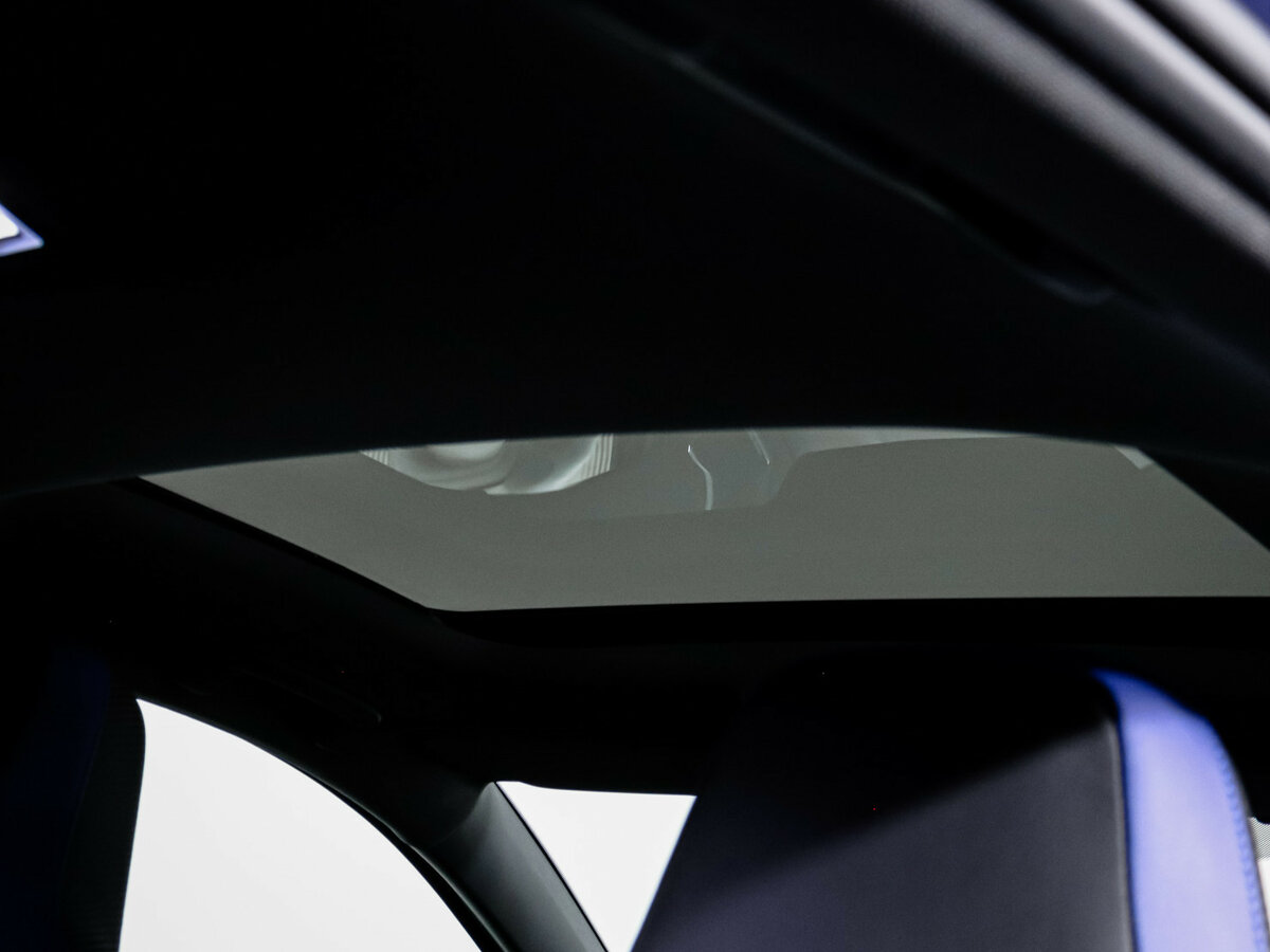 Volkswagen Golf R 2023 года с пробегом. Фото: #17