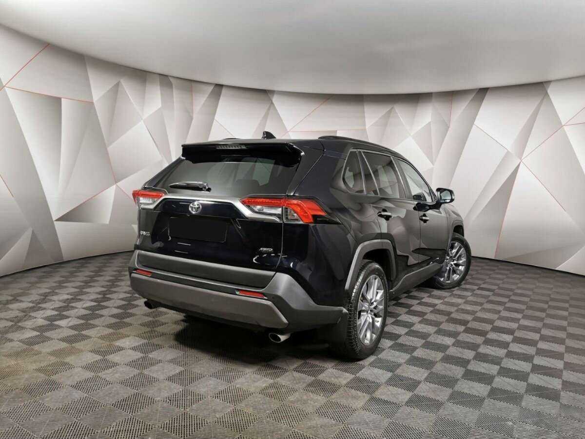 Toyota RAV4 2019 года с пробегом. Фото: #1