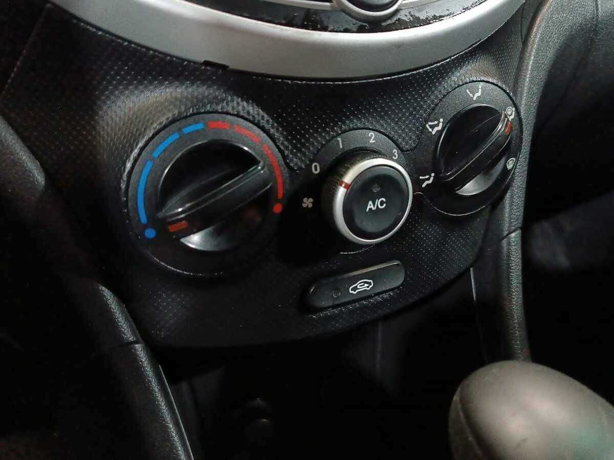 Hyundai Solaris 2012 года с пробегом. Фото: #13