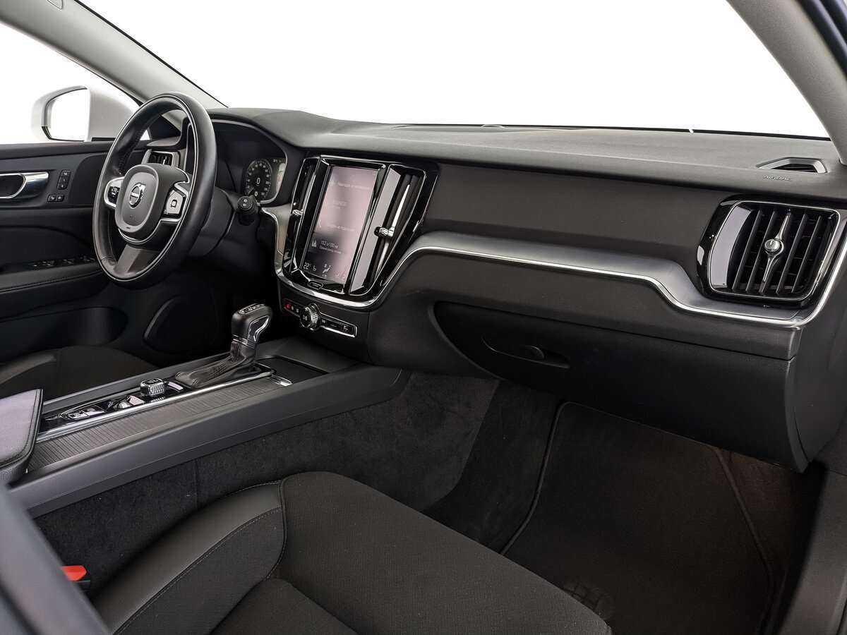 Volvo V60 Cross Country 2021 года с пробегом. Фото: #7