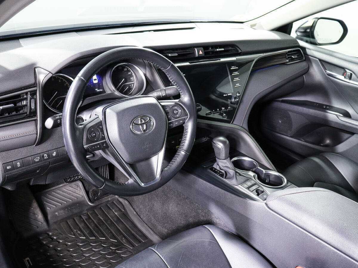 Toyota Camry 2020 года с пробегом. Фото: #11