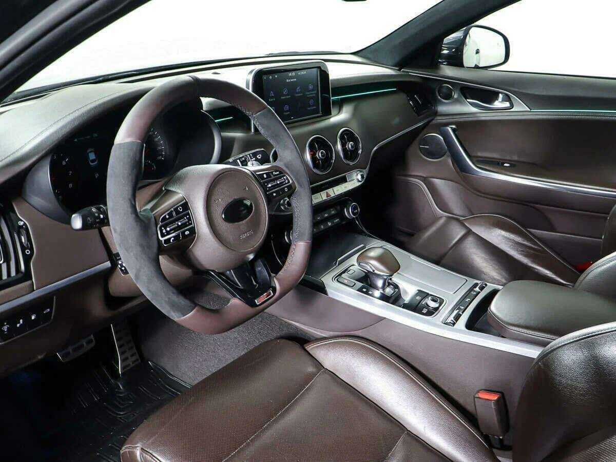Kia Stinger 2018 года с пробегом. Фото: #14