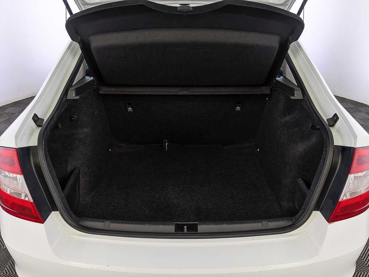 Skoda Rapid 2017 года с пробегом. Фото: #9