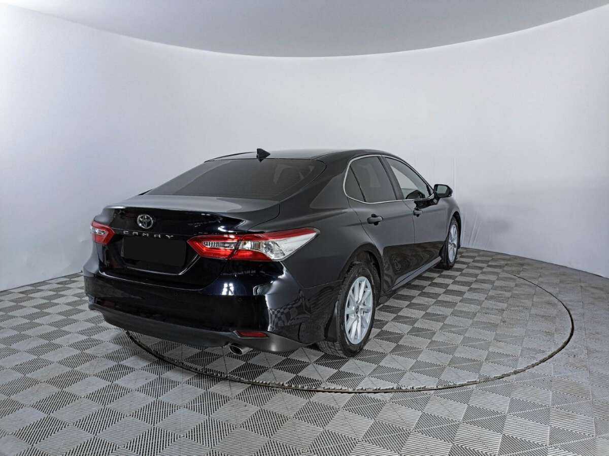 Toyota Camry 2021 года с пробегом. Фото: #4