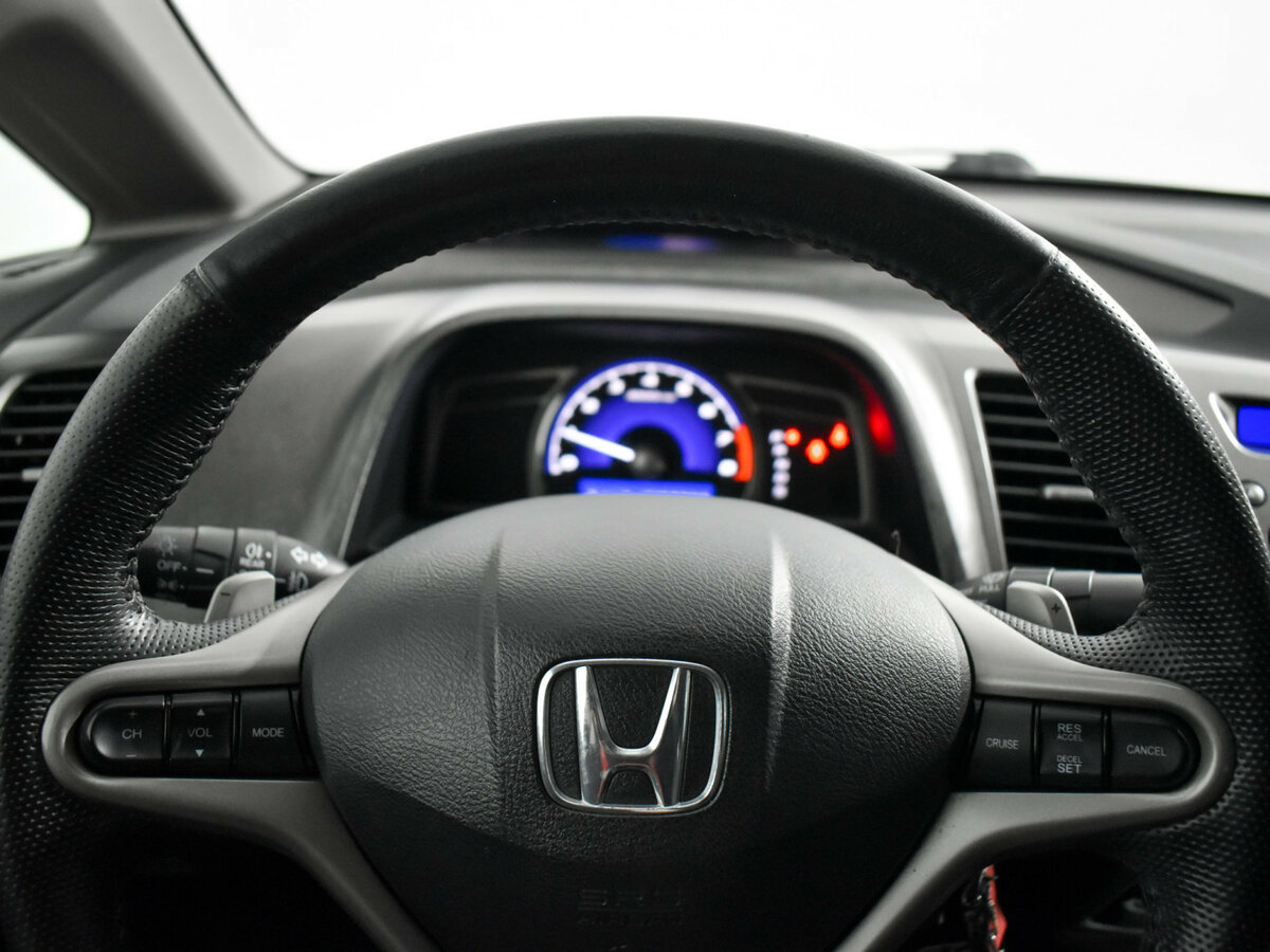 Honda Civic 2011 года с пробегом. Фото: #13