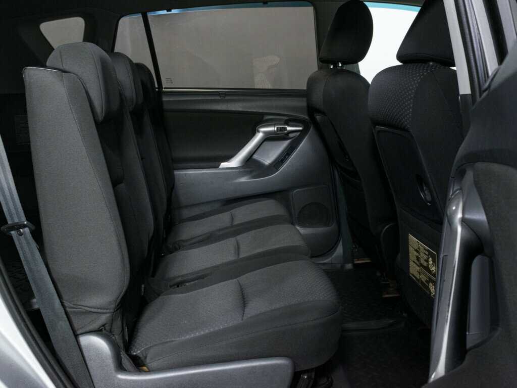 Toyota Verso 2011 года с пробегом. Фото: #9