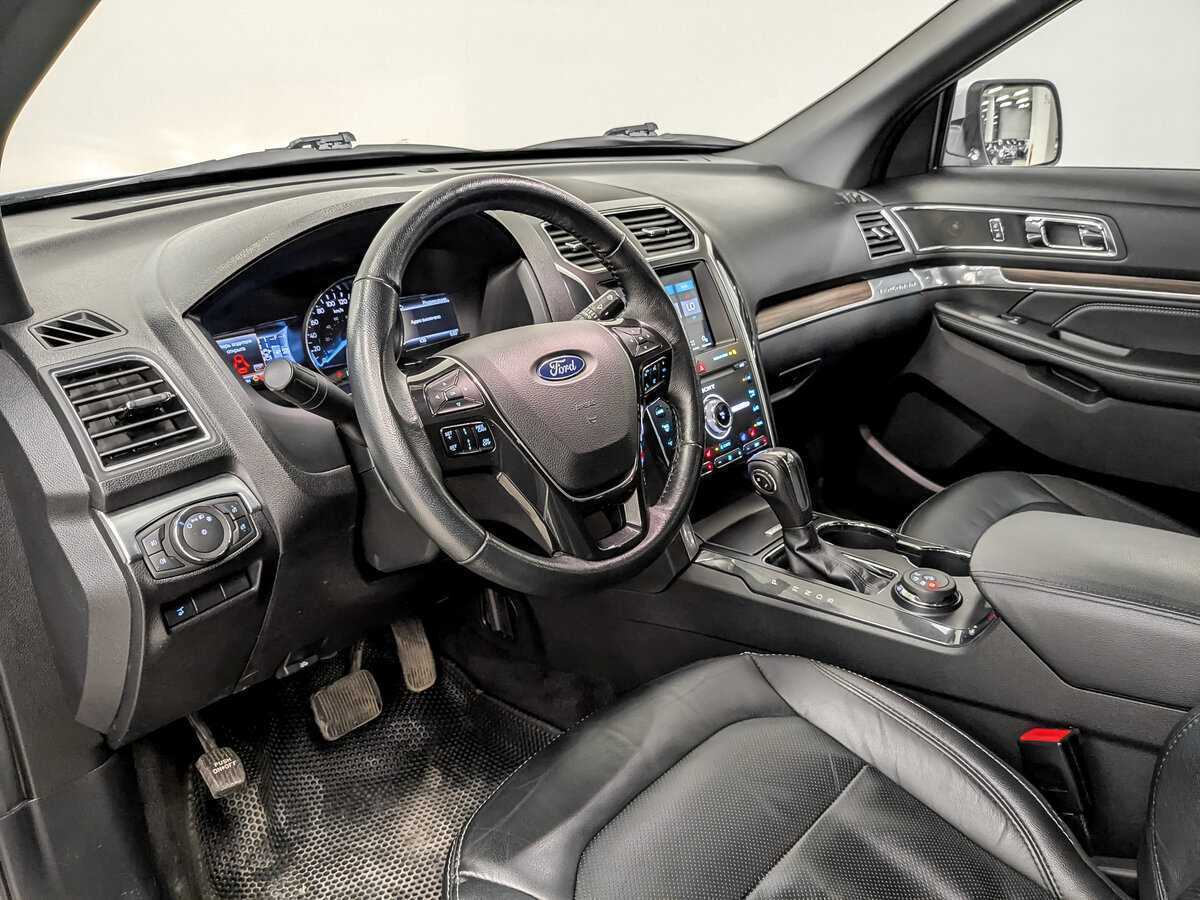 Ford Explorer 2019 года с пробегом. Фото: #15
