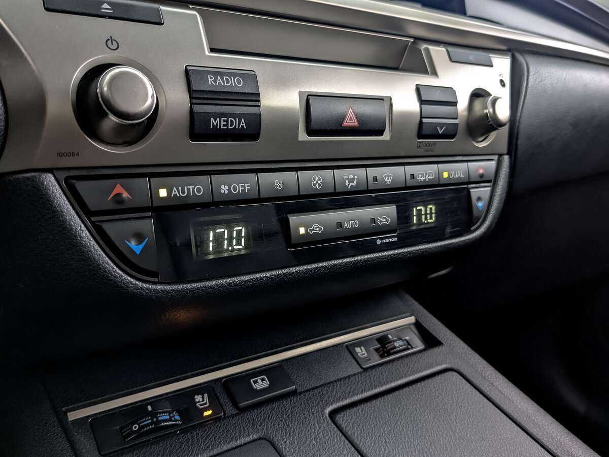 Lexus ES 2014 года с пробегом. Фото: #18