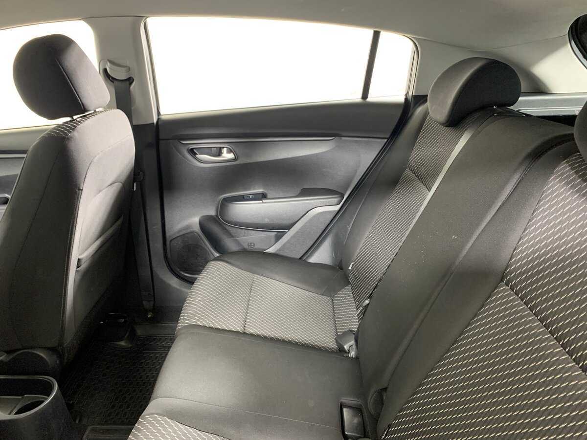 Kia Rio 2018 года с пробегом. Фото: #18