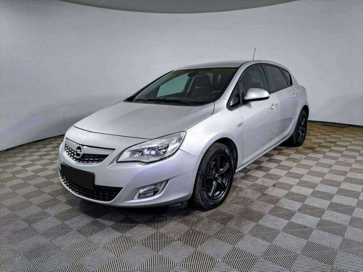 Opel Astra 2011 года с пробегом. Фото: #0