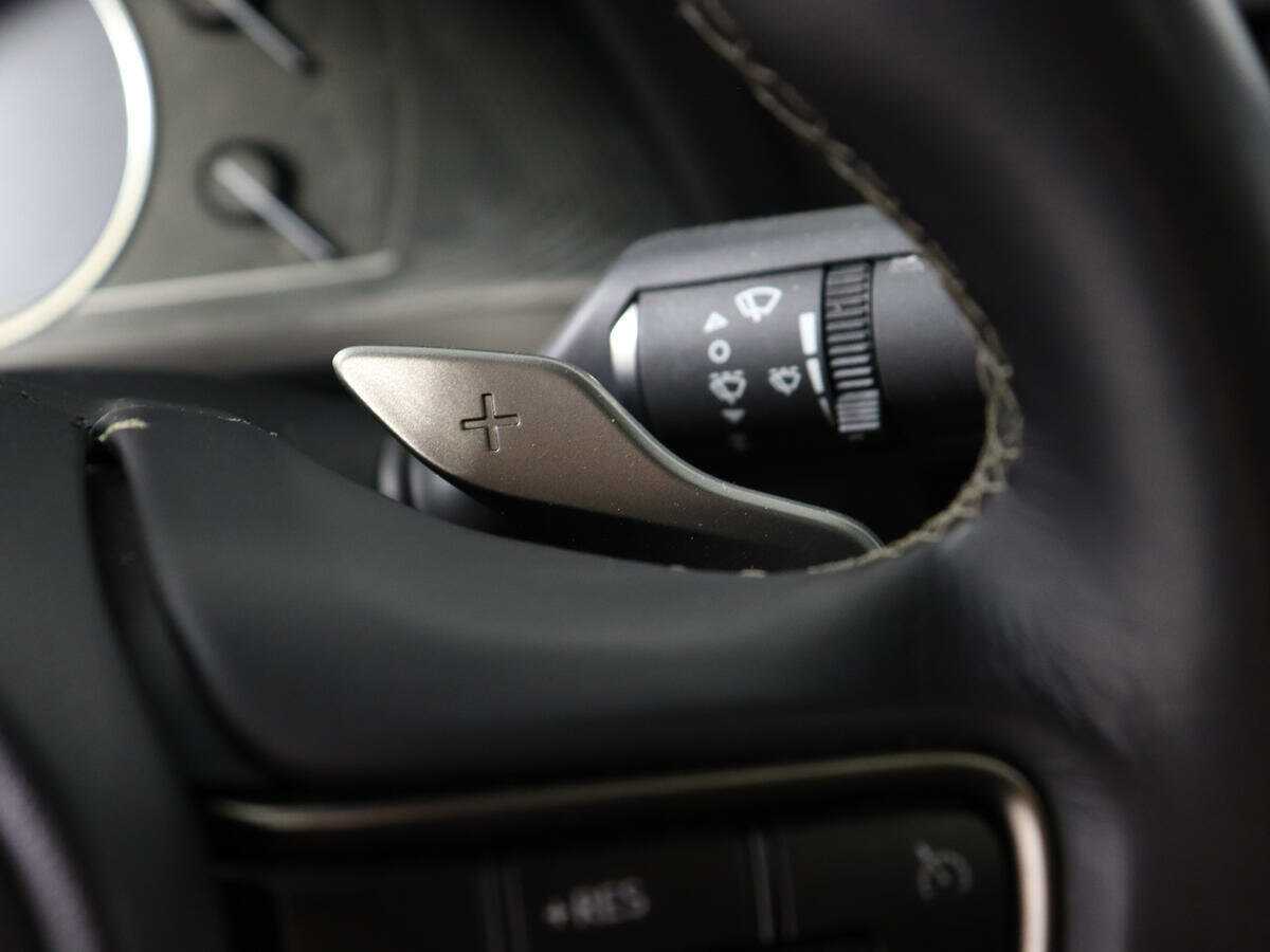 Lexus ES 2019 года с пробегом. Фото: #18