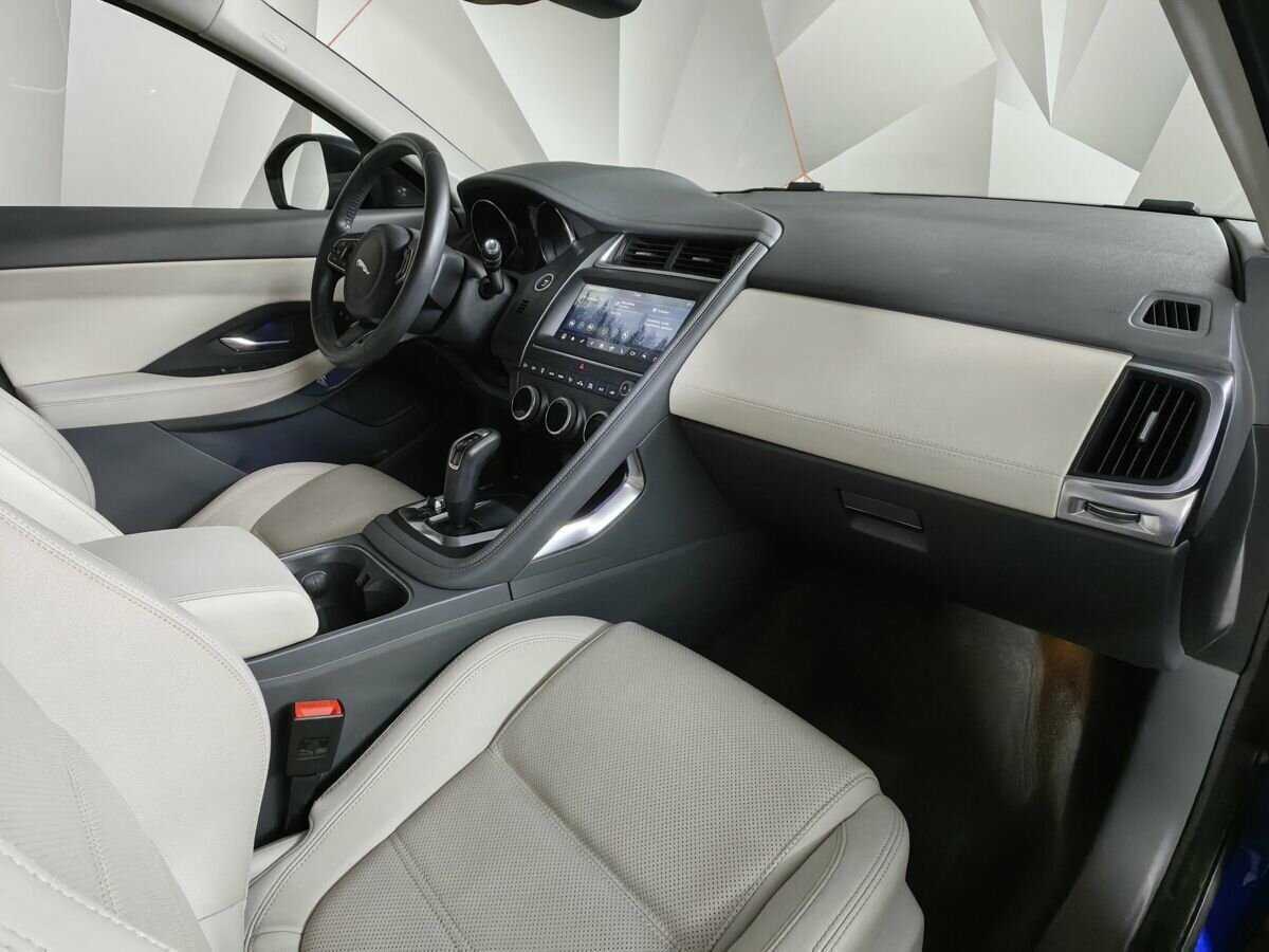 Jaguar E-Pace 2019 года с пробегом. Фото: #8