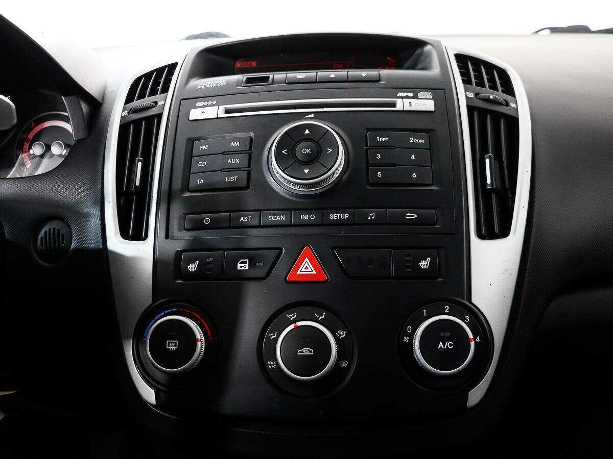 Kia Ceed 2010 года с пробегом. Фото: #12