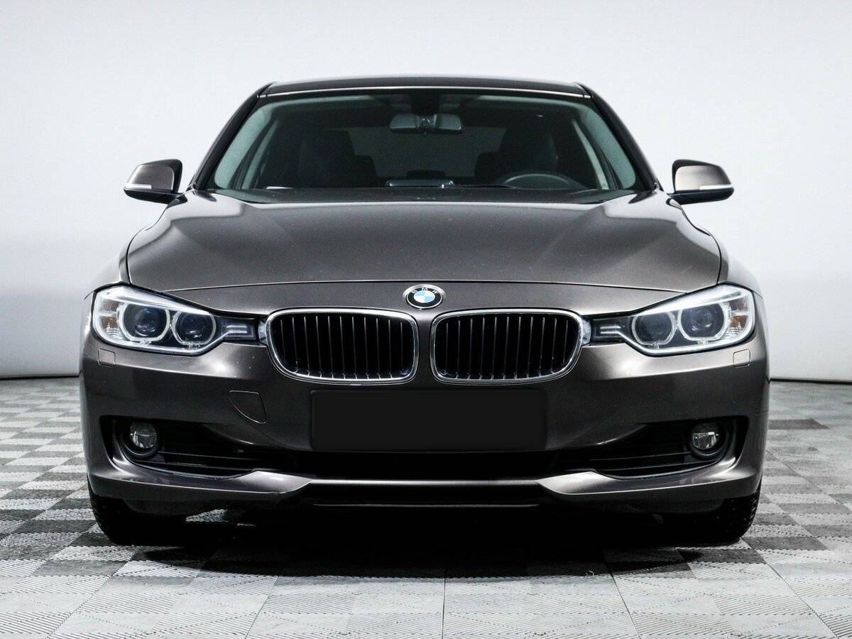 BMW 3 серии 2014 года с пробегом. Фото: #1