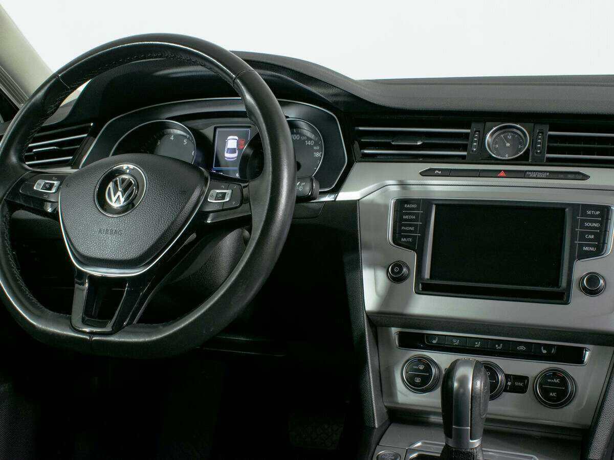 Volkswagen Passat 2017 года с пробегом. Фото: #8