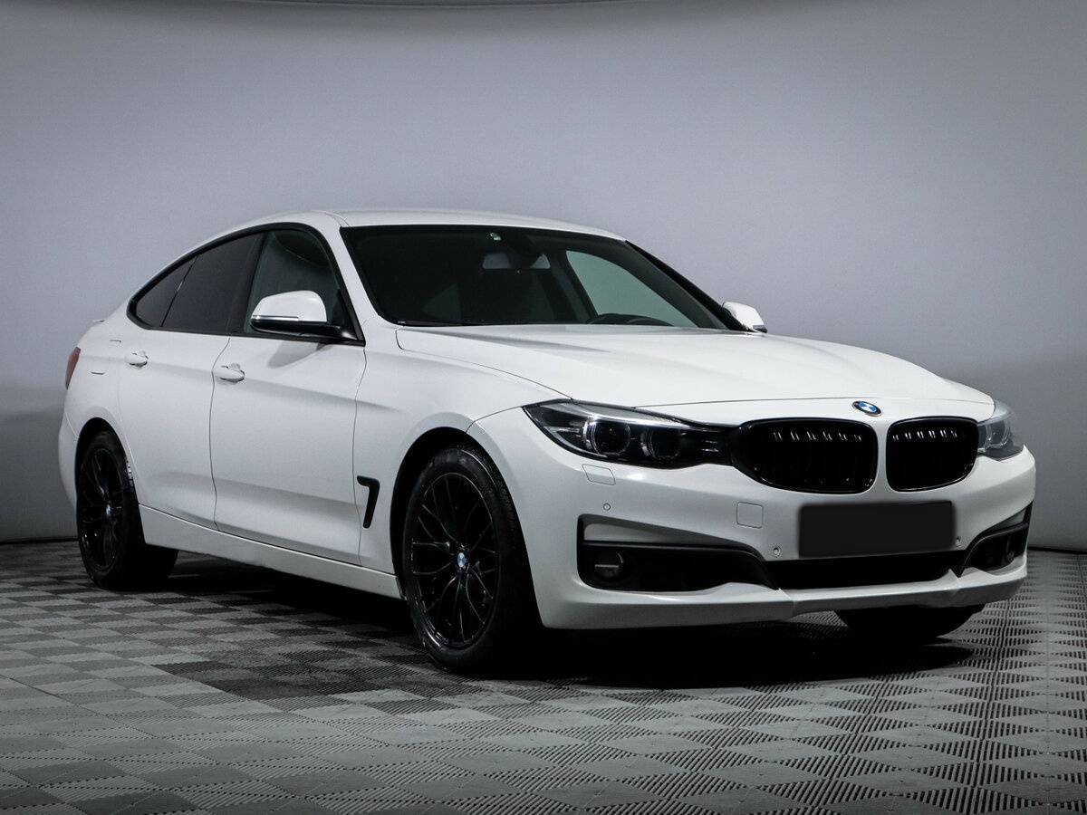 BMW 3 серии 2018 года с пробегом. Фото: #2