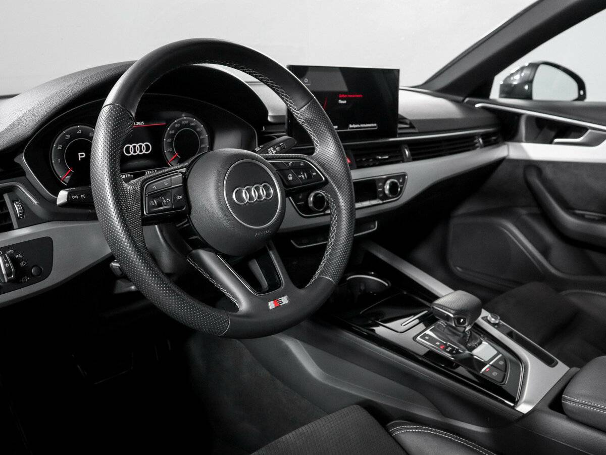 Audi A4 2020 года с пробегом. Фото: #10