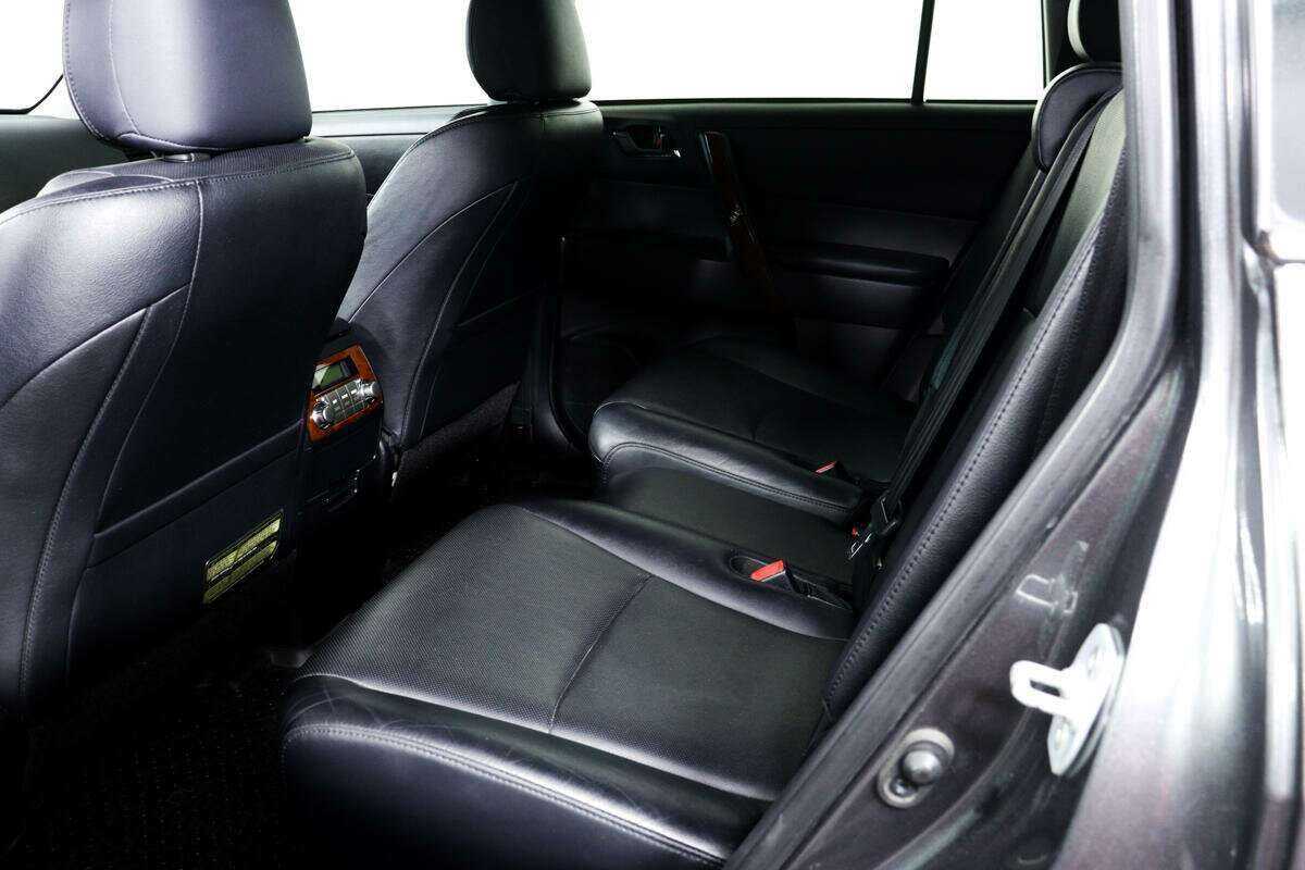 Toyota Highlander 2012 года с пробегом. Фото: #11