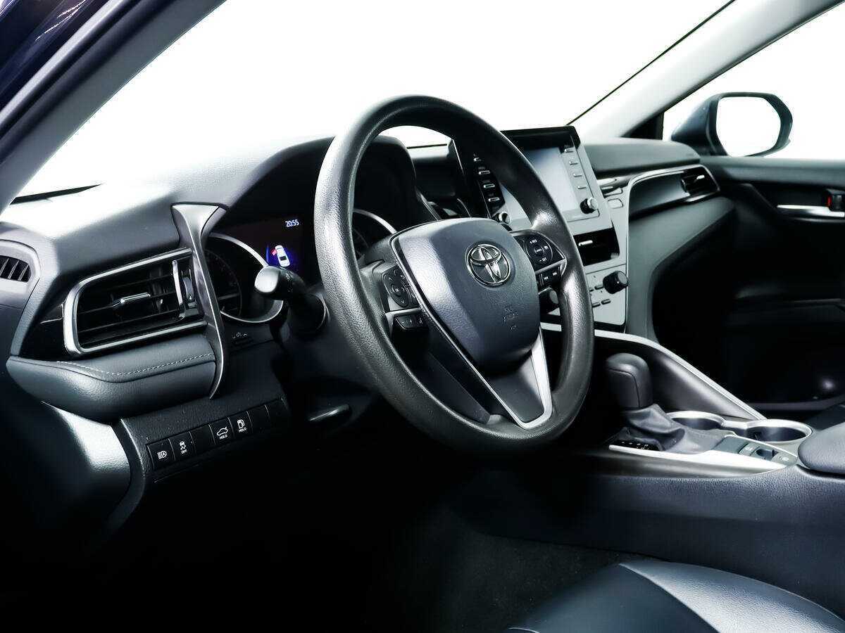 Toyota Camry 2021 года с пробегом. Фото: #12