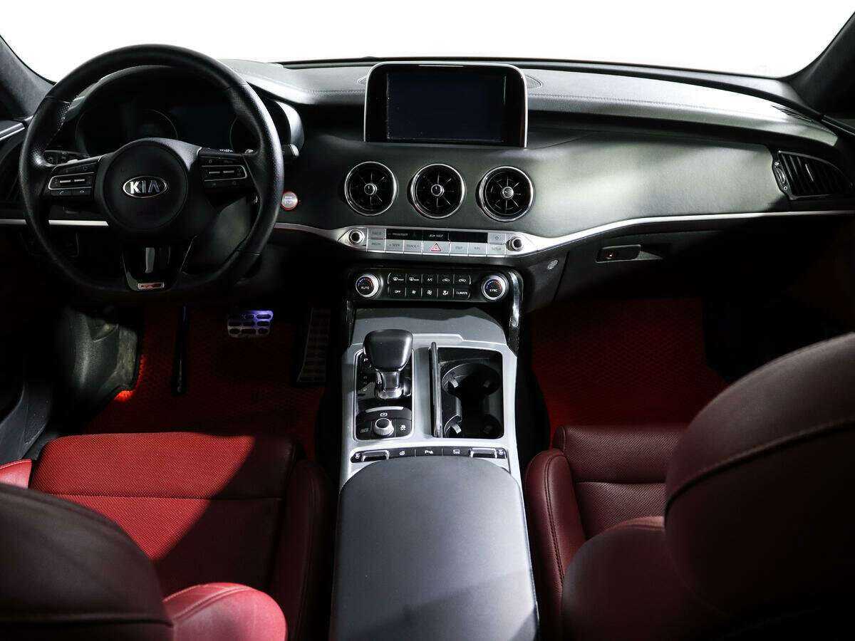 Kia Stinger 2018 года с пробегом. Фото: #11