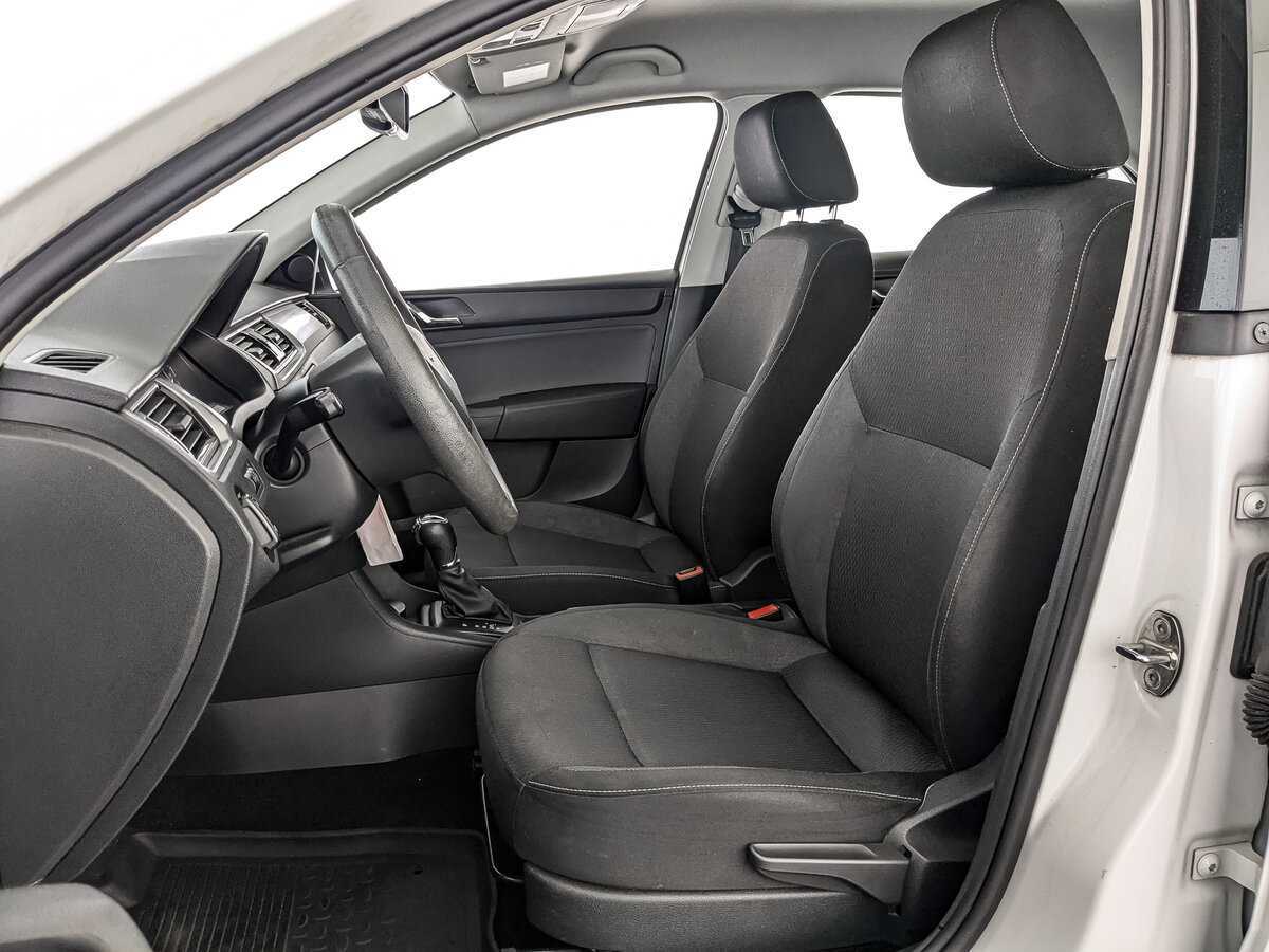 Skoda Rapid 2015 года с пробегом. Фото: #15