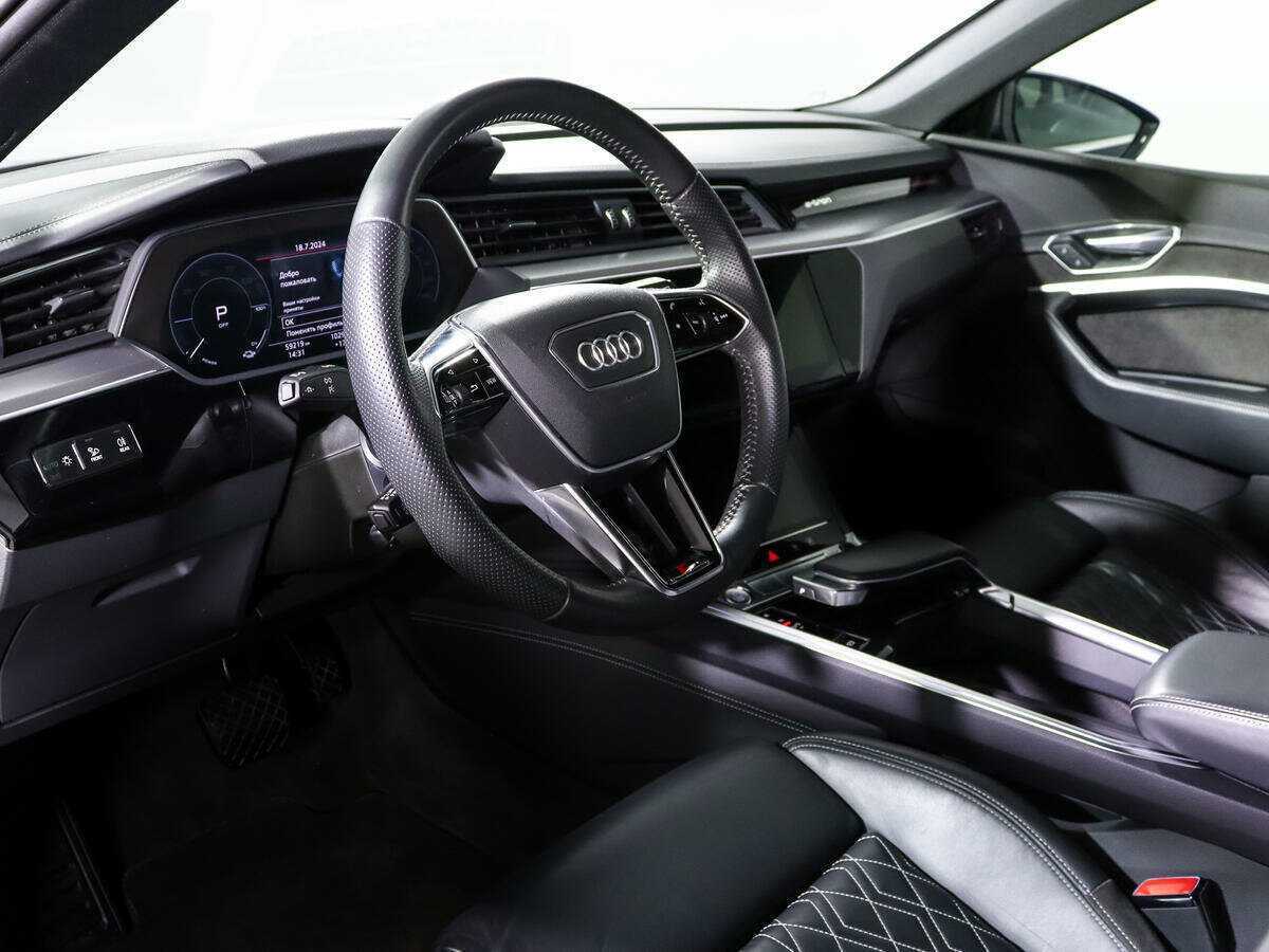 Audi e-tron 2020 года с пробегом. Фото: #12