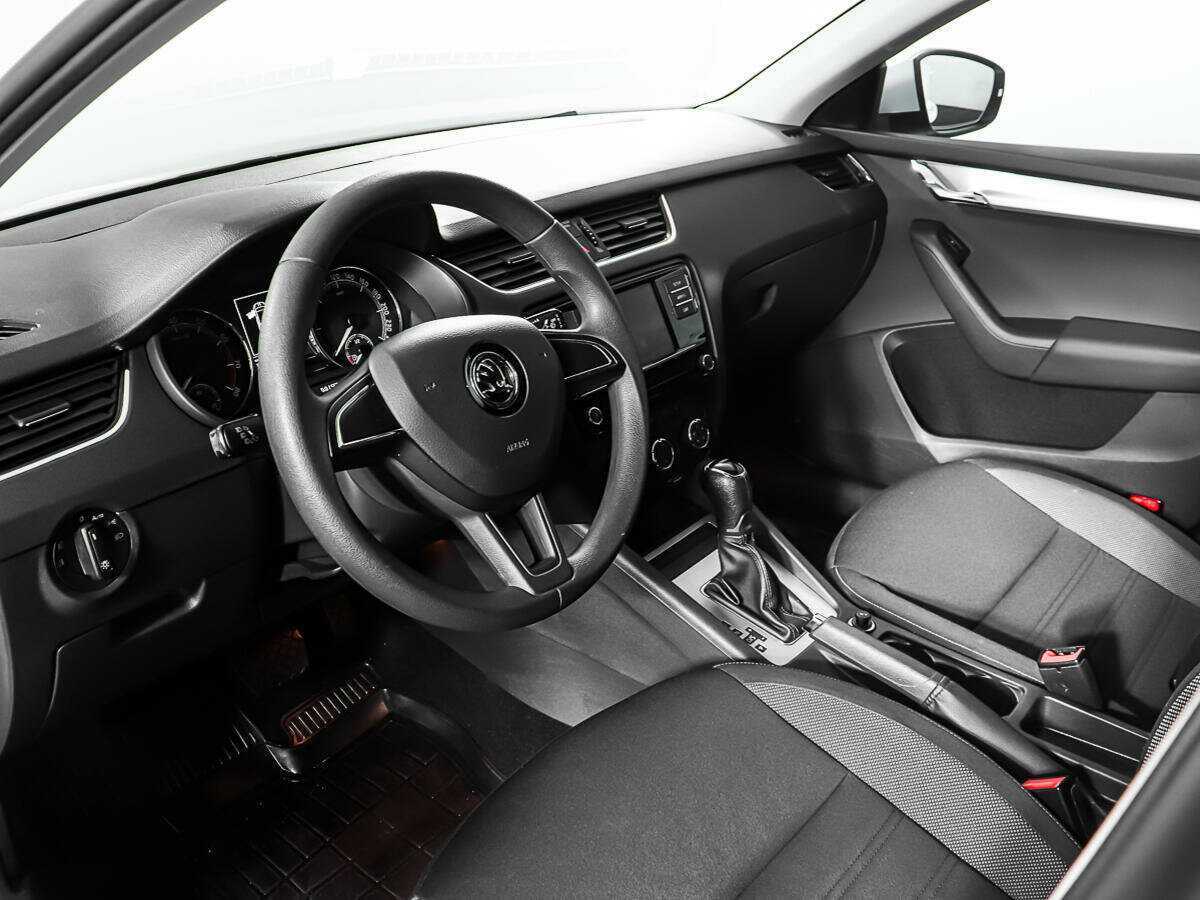 Skoda Octavia 2018 года с пробегом. Фото: #12