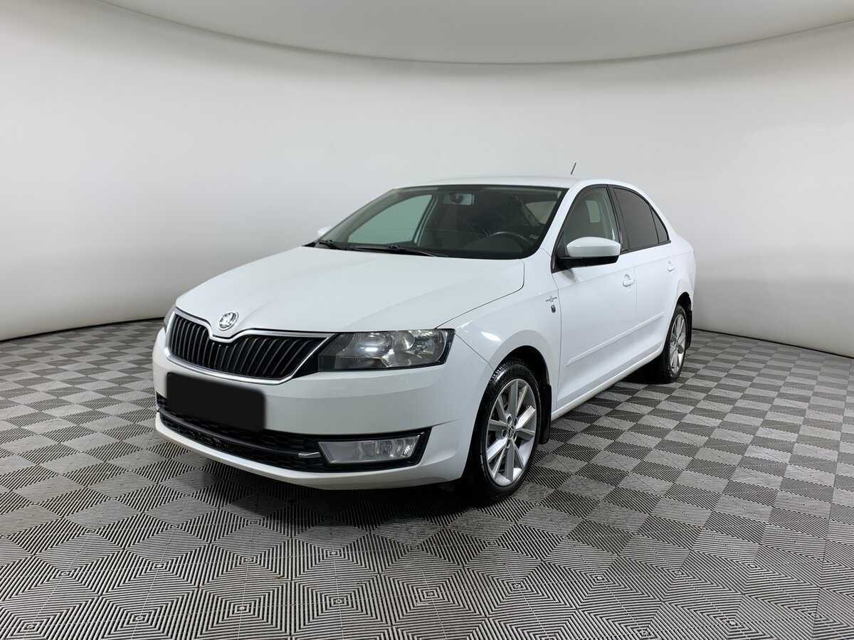 Skoda Rapid 2015 года с пробегом. Посмотреть фото
