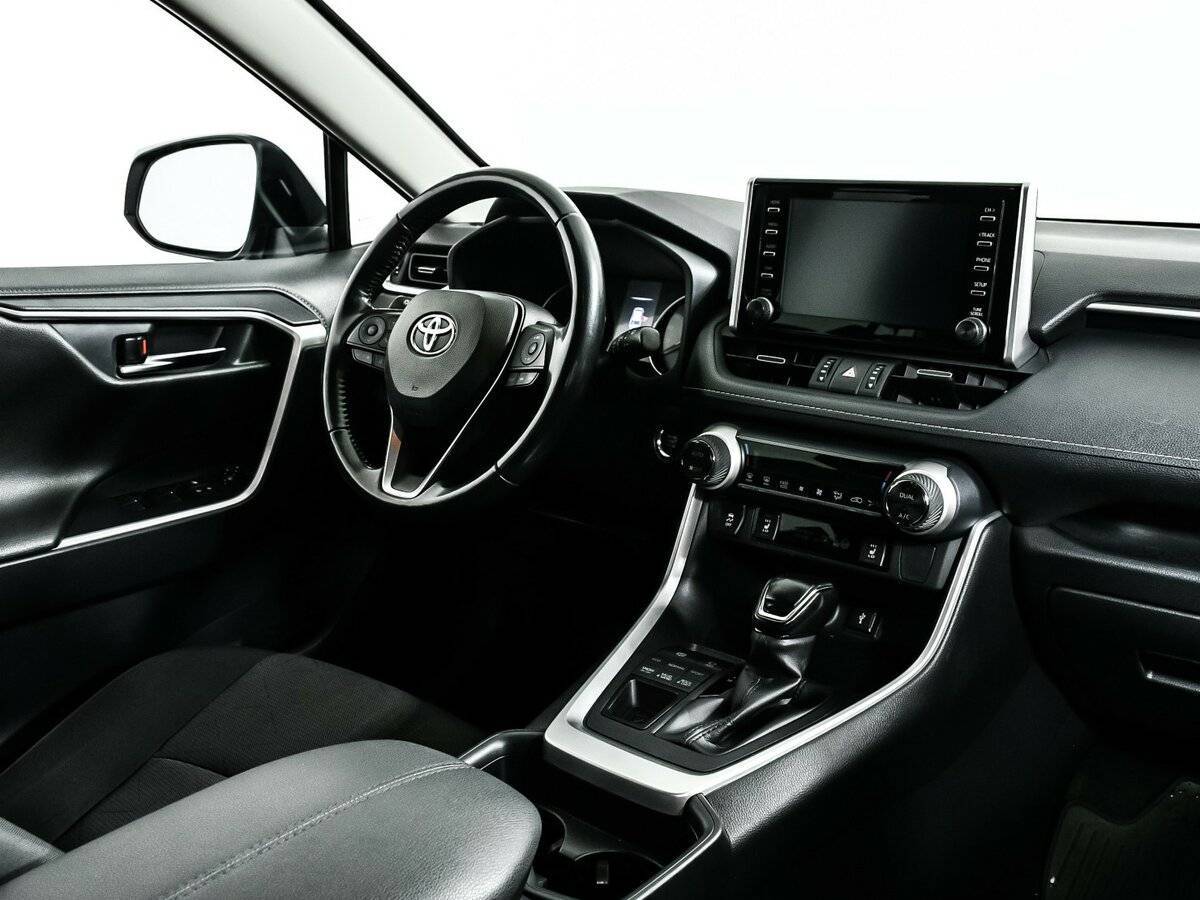 Toyota RAV4 2021 года с пробегом. Фото: #8